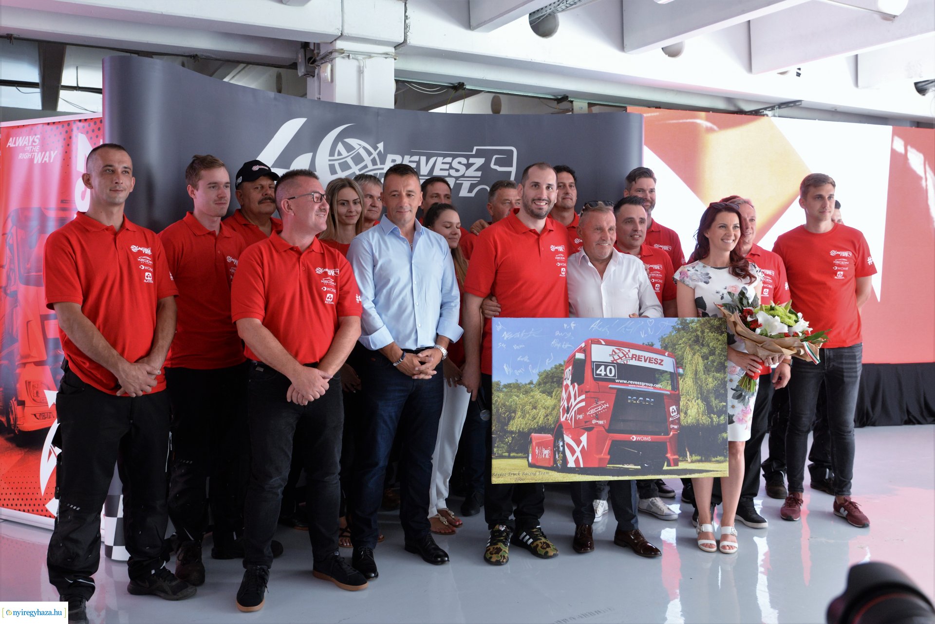 A Révész Truck Racing Team hivatalos versenykamion bemutatója