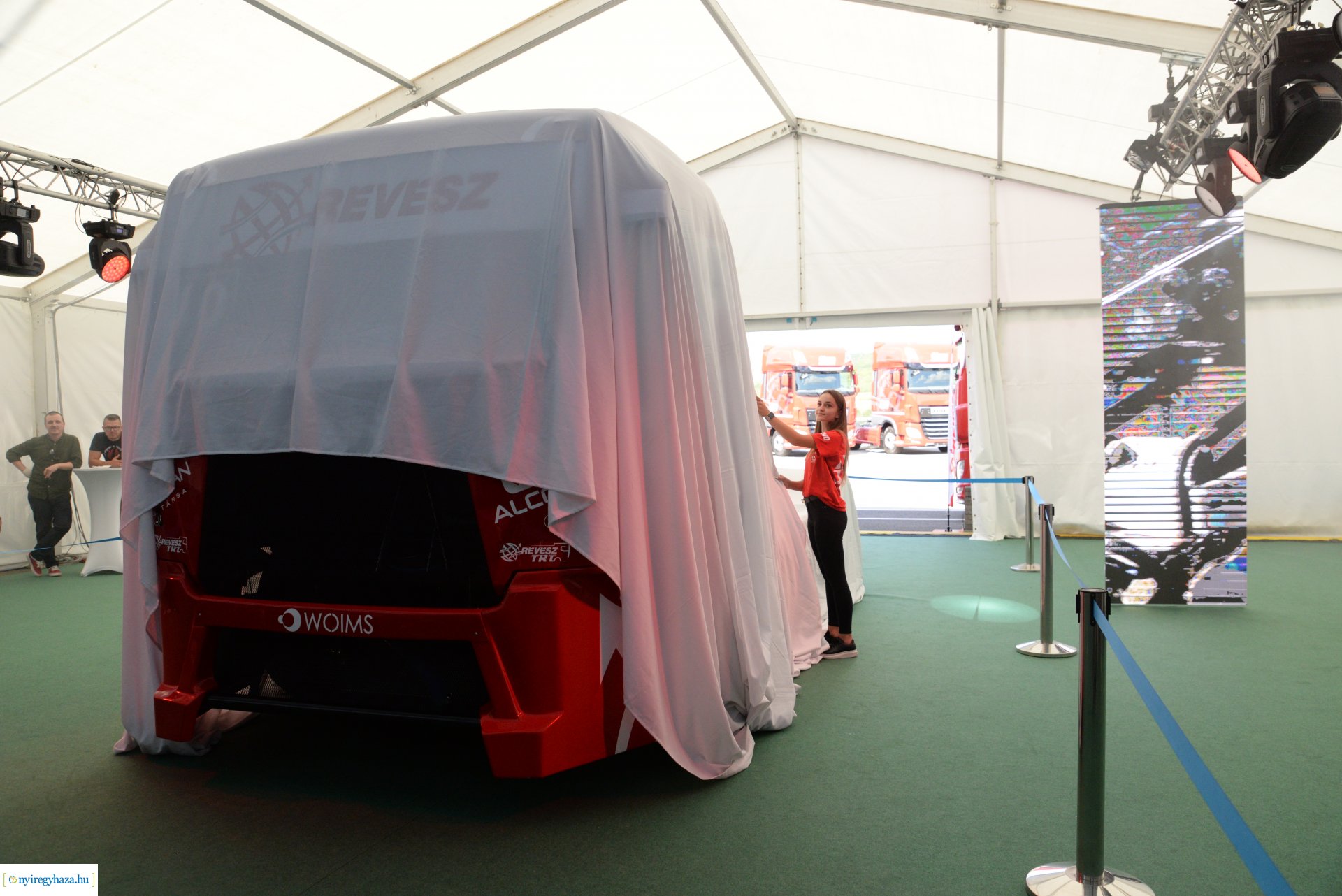 A Révész Truck Racing Team hivatalos versenykamion bemutatója