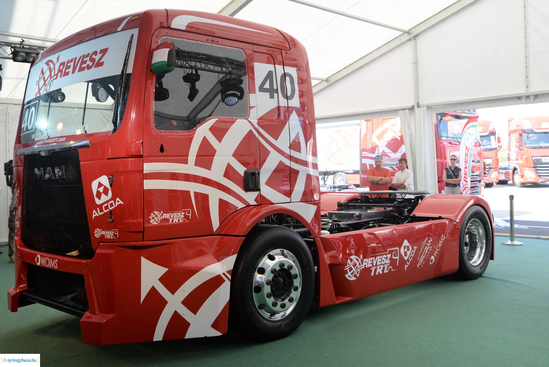A Révész Truck Racing Team hivatalos versenykamion bemutatója