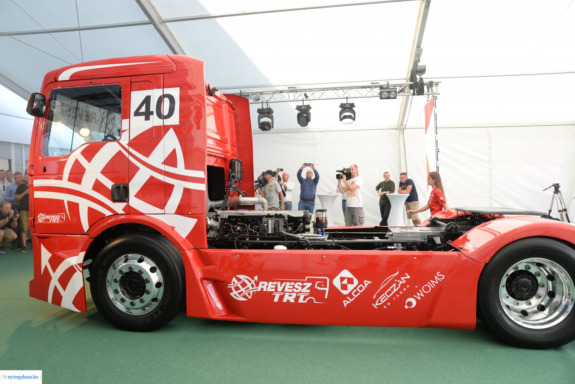 A Révész Truck Racing Team hivatalos versenykamion bemutatója