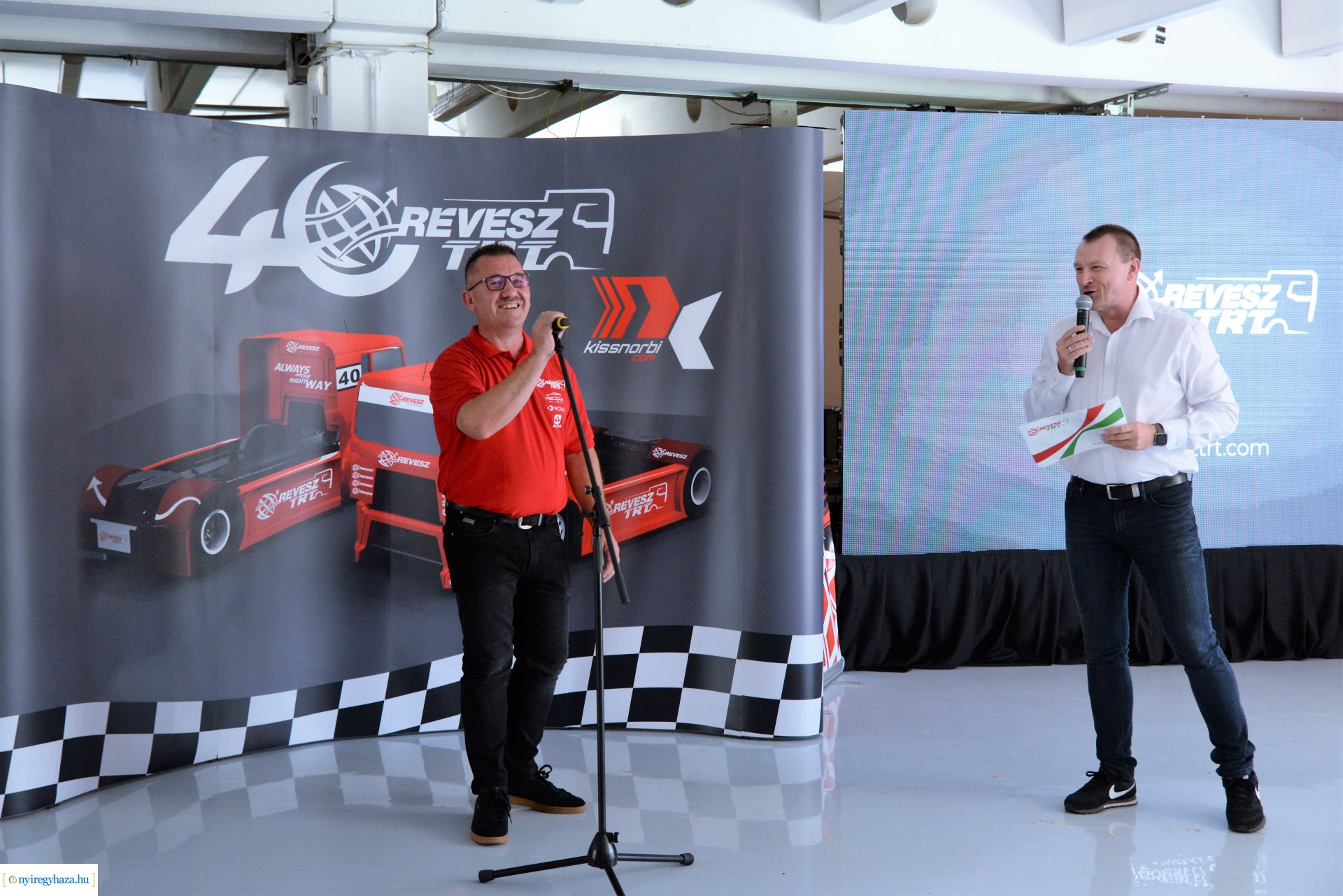 A Révész Truck Racing Team hivatalos versenykamion bemutatója