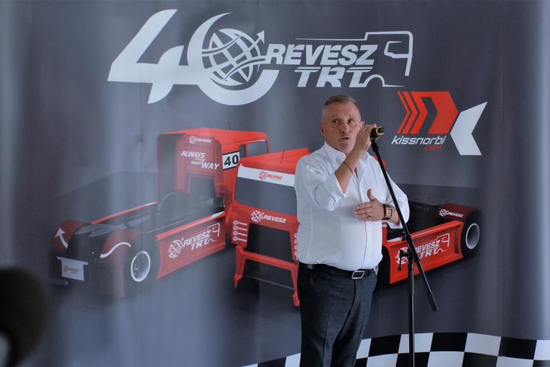 A Révész Truck Racing Team hivatalos versenykamion bemutatója