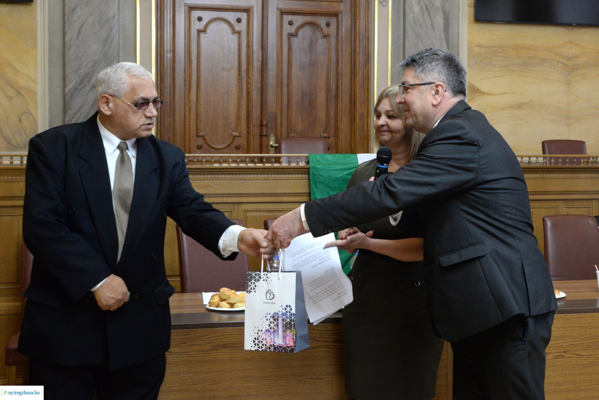 A Roma Nemzetiségi Önkormányzat kitüntetéseinek átadása