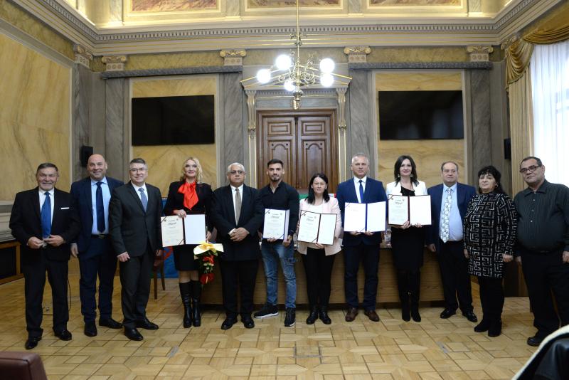 A Roma Nemzetiségi Önkormányzat kitüntetéseinek átadása
