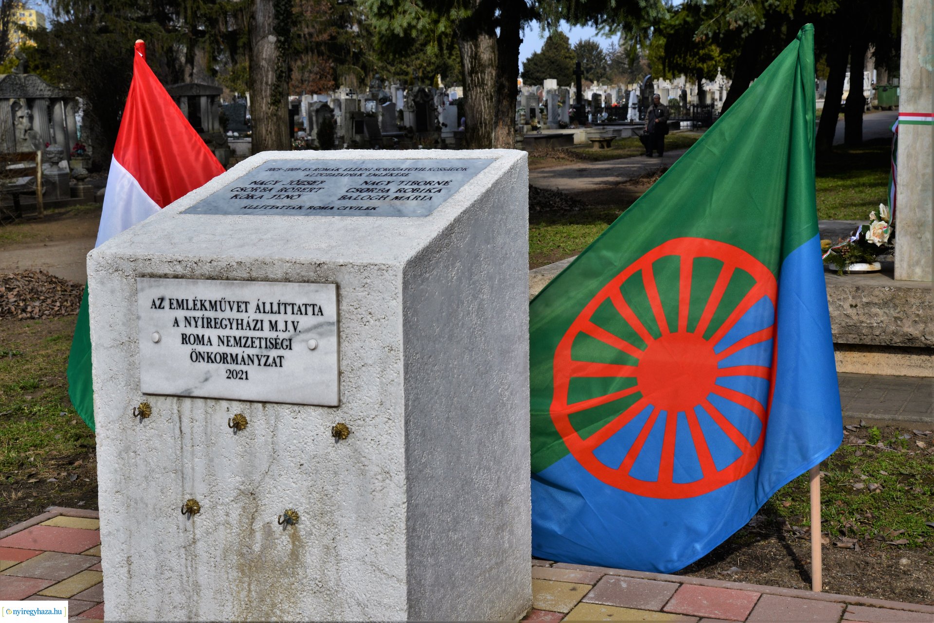 A romák elleni sorozatgyilkosságok áldozataira emlékeztek