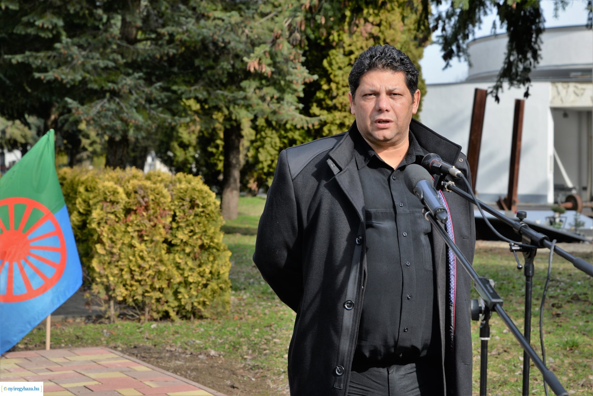 A romák elleni sorozatgyilkosságok áldozataira emlékeztek