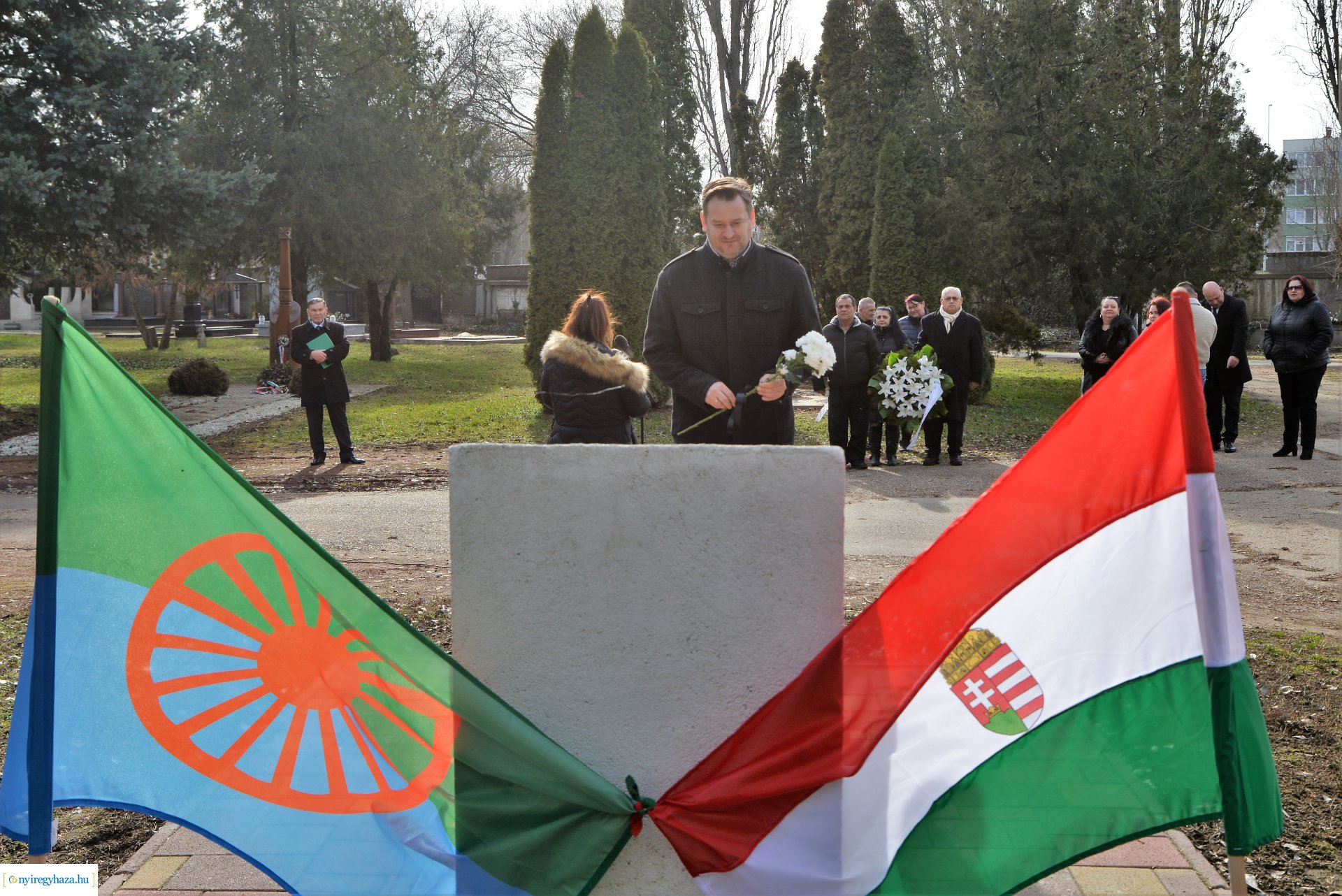 A romák elleni sorozatgyilkosságok áldozataira emlékeztek