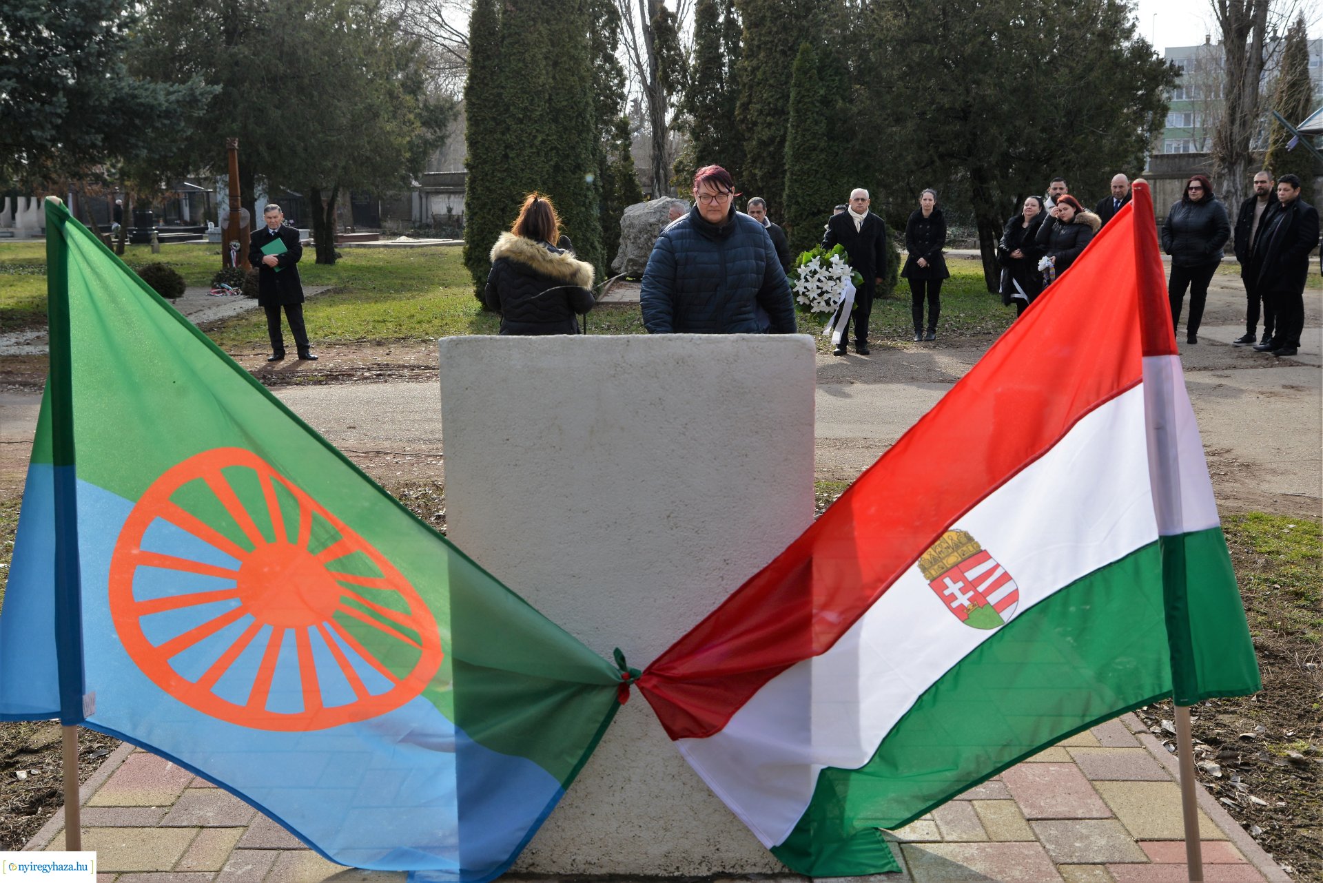 A romák elleni sorozatgyilkosságok áldozataira emlékeztek