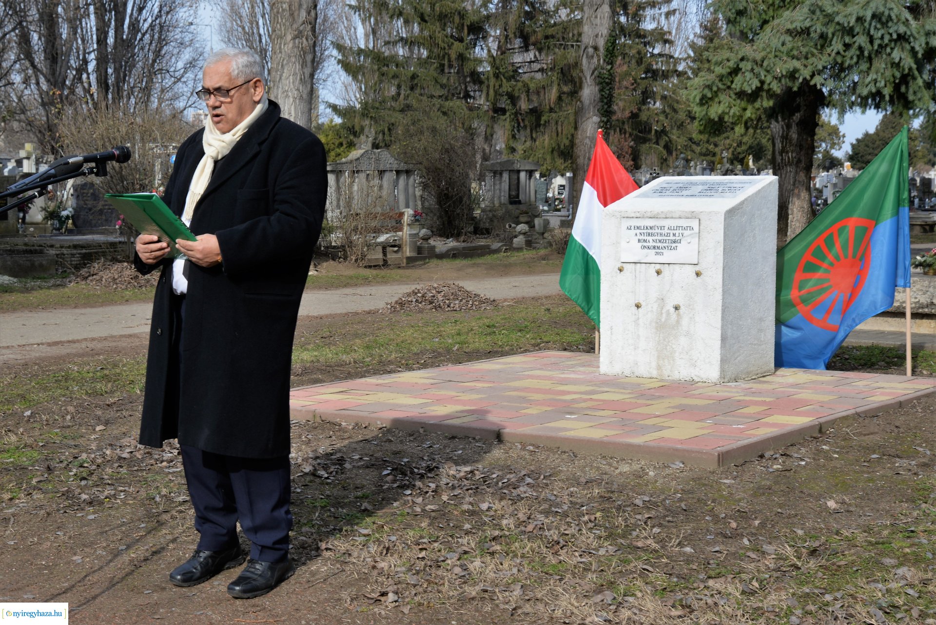 A romák elleni sorozatgyilkosságok áldozataira emlékeztek