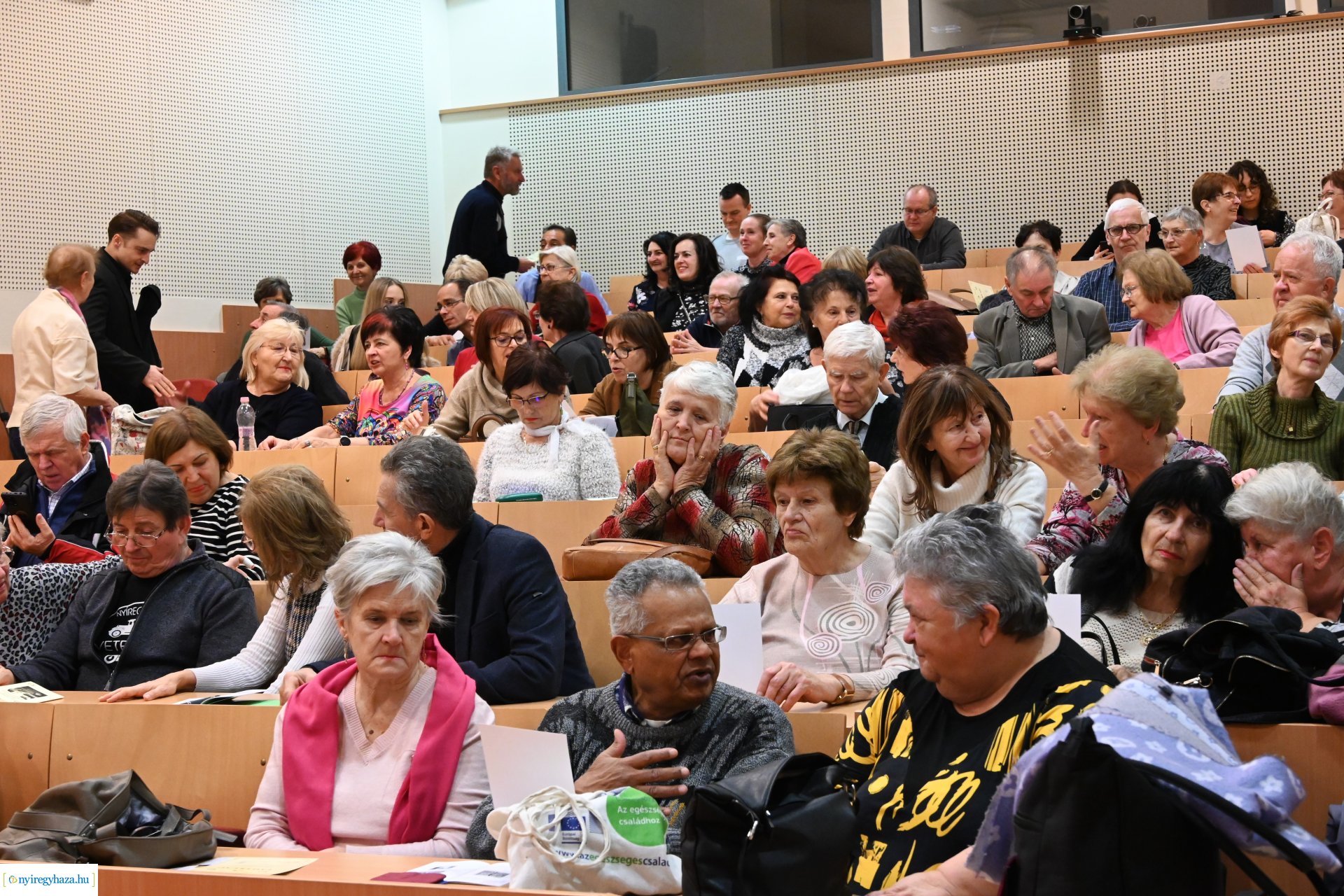 A sokaság fia-filmbemutató a könyvtárban