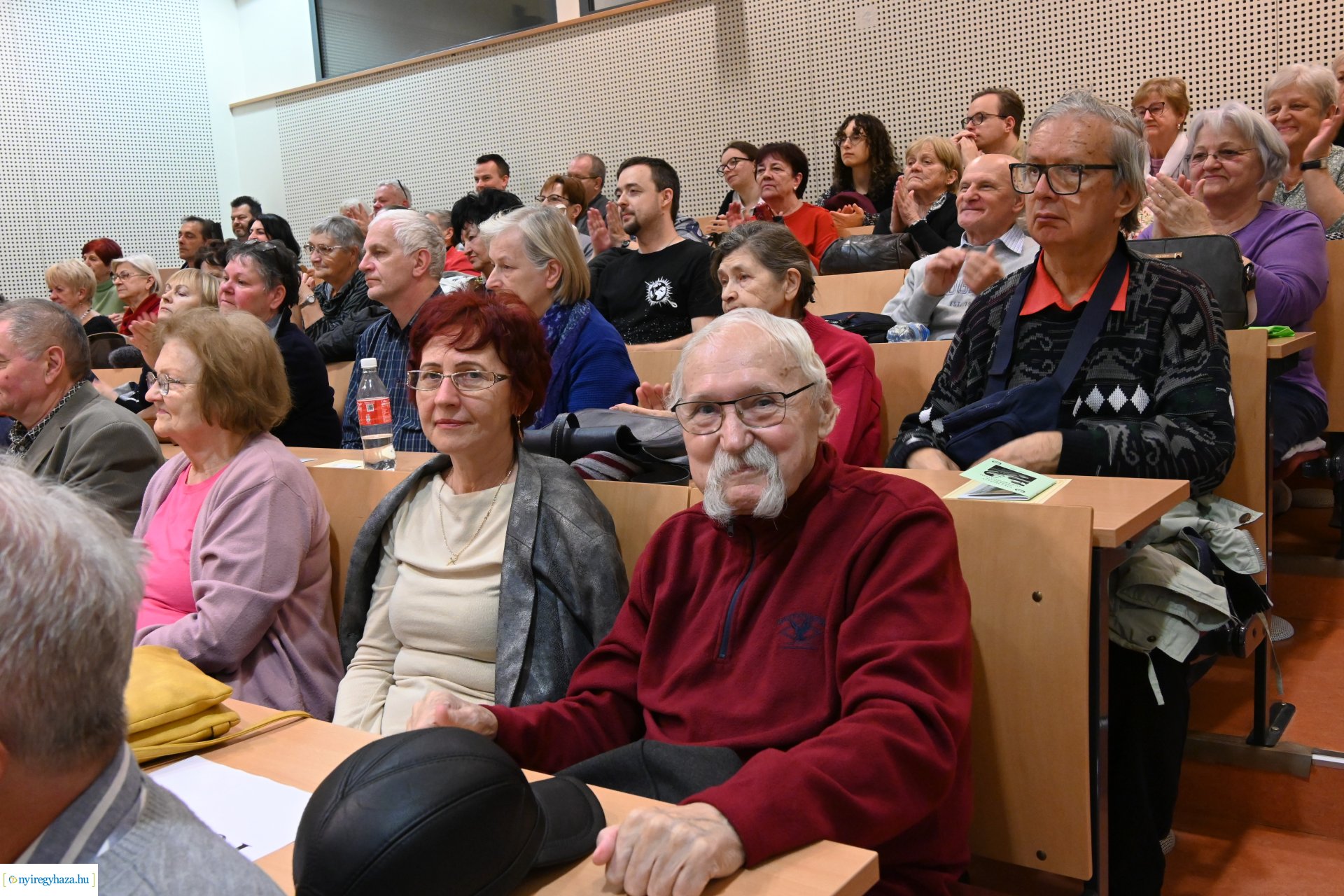 A sokaság fia-filmbemutató a könyvtárban