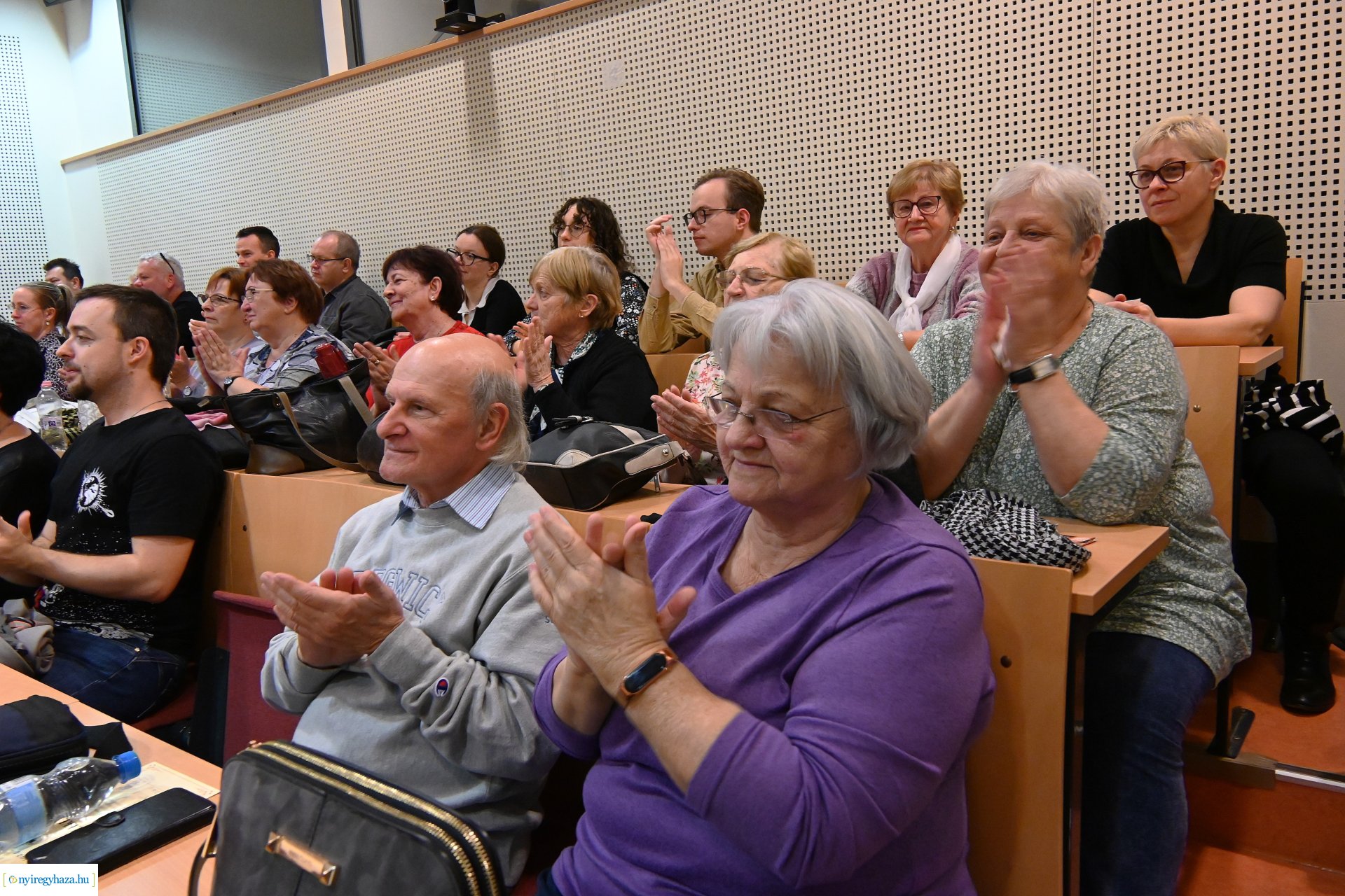 A sokaság fia-filmbemutató a könyvtárban