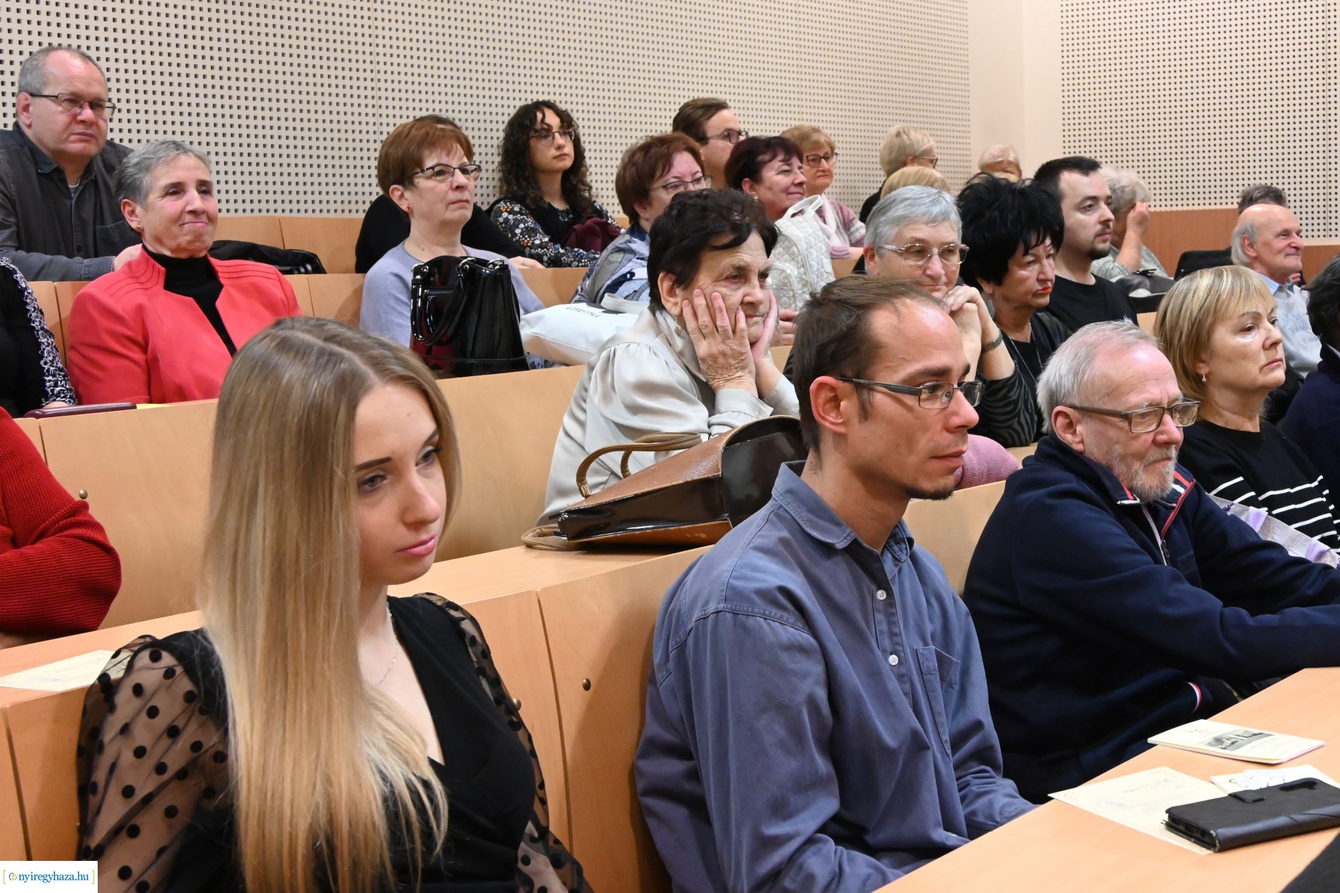 A sokaság fia-filmbemutató a könyvtárban