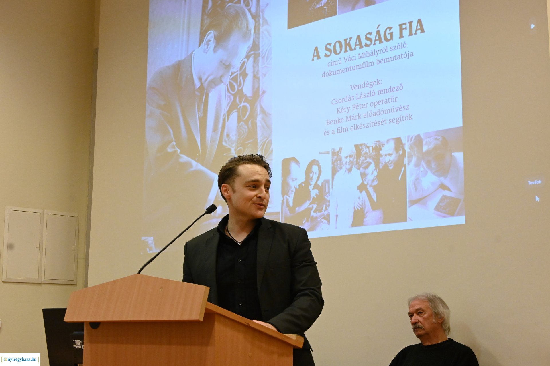 A sokaság fia-filmbemutató a könyvtárban