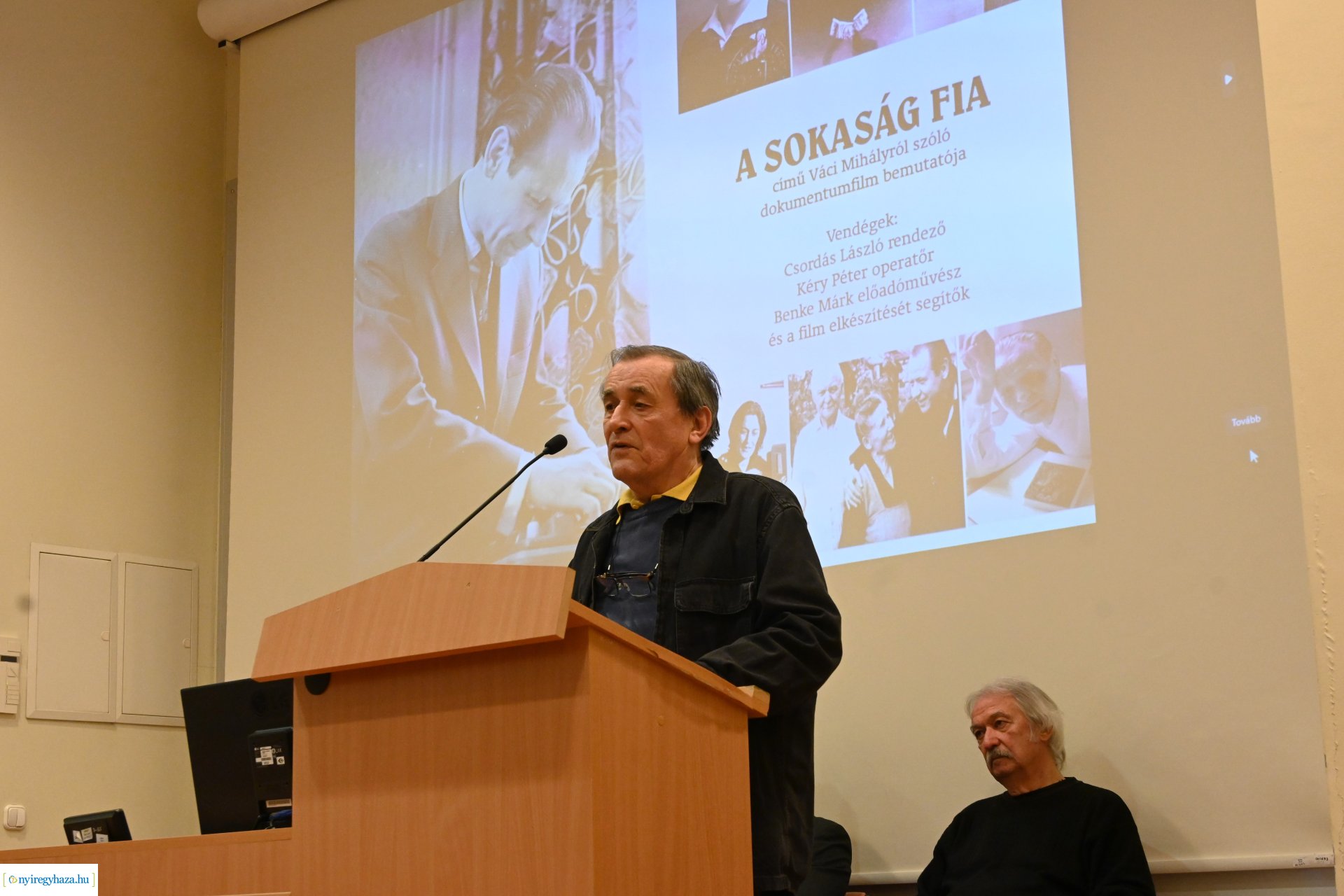 A sokaság fia-filmbemutató a könyvtárban