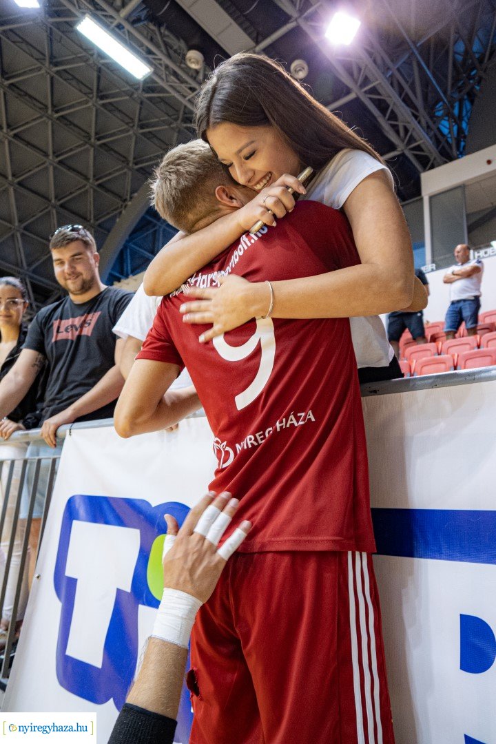 A' Studió Futsal Nyíregyháza megszerezte a bronzérmet - Így ünnepeltek a játékosok a mérkőzést követően