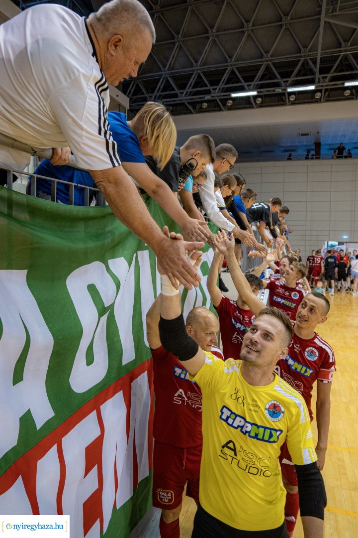 A' Studió Futsal Nyíregyháza megszerezte a bronzérmet - Így ünnepeltek a játékosok a mérkőzést követően