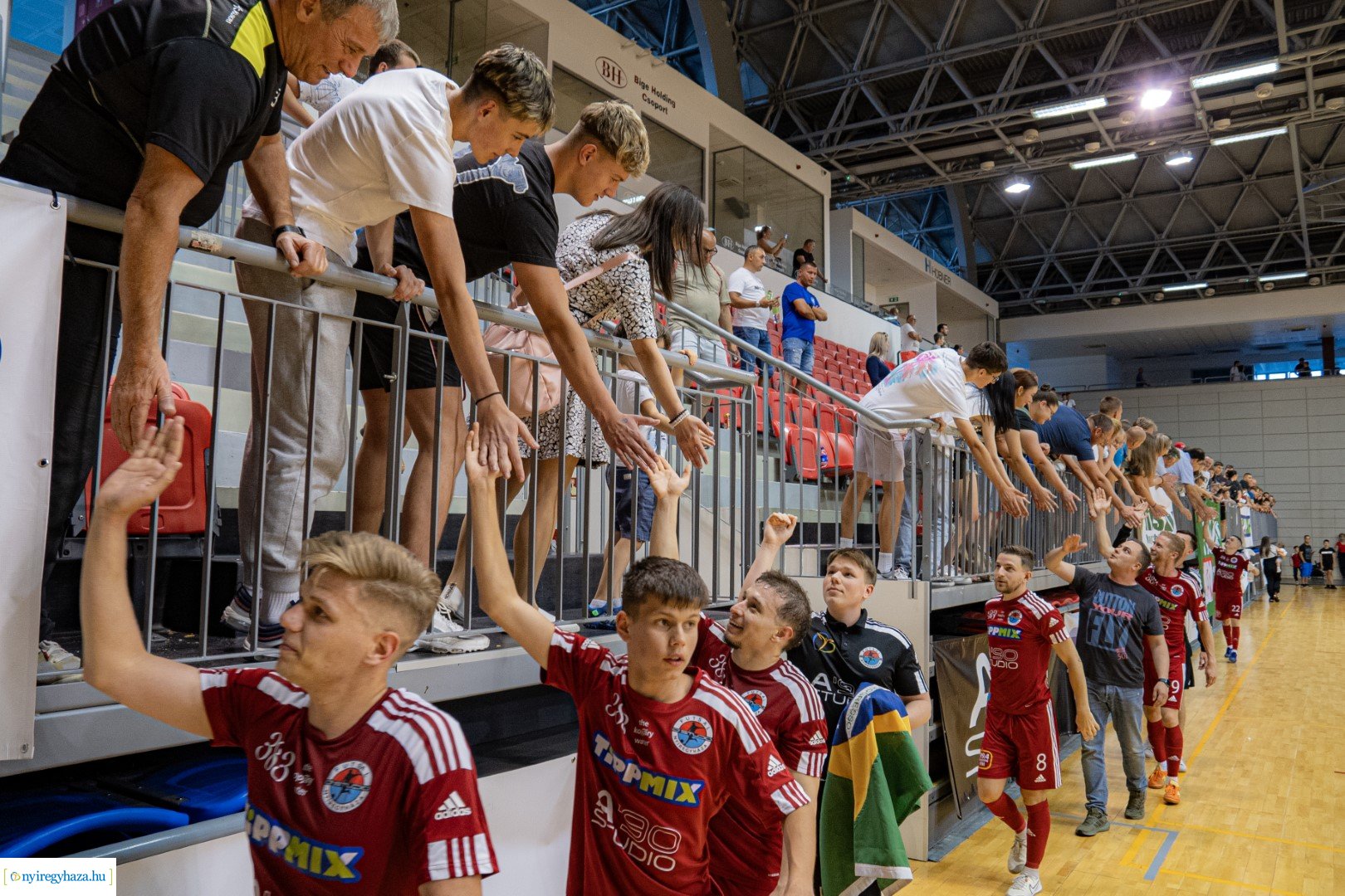 A' Studió Futsal Nyíregyháza megszerezte a bronzérmet - Így ünnepeltek a játékosok a mérkőzést követően