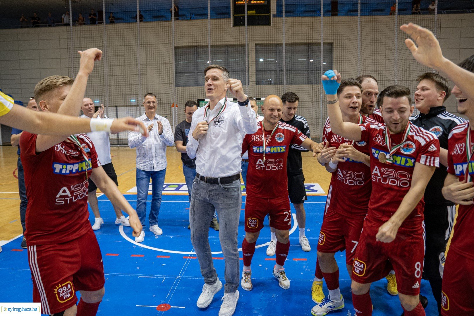 A' Studió Futsal Nyíregyháza megszerezte a bronzérmet - Így ünnepeltek a játékosok a mérkőzést követően
