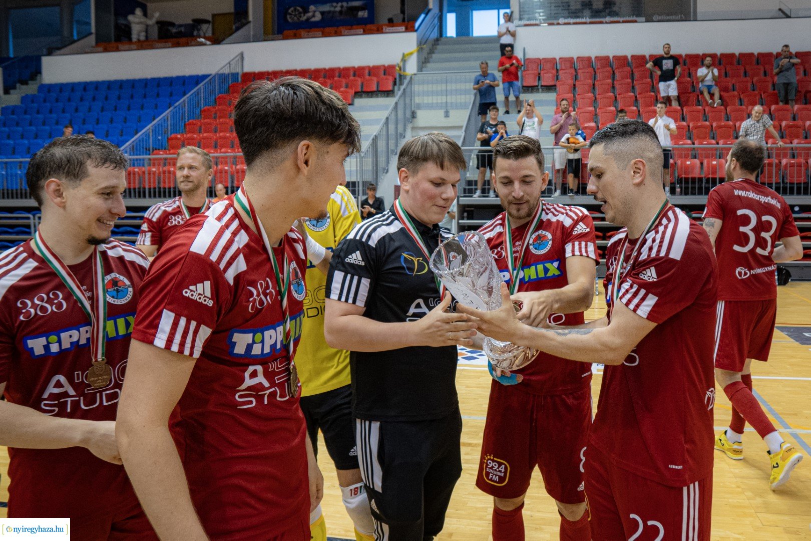 A' Studió Futsal Nyíregyháza megszerezte a bronzérmet - Így ünnepeltek a játékosok a mérkőzést követően