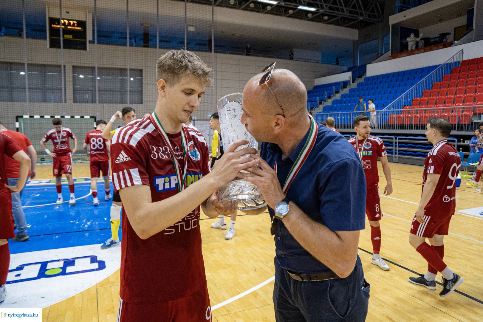 A' Studió Futsal Nyíregyháza megszerezte a bronzérmet - Így ünnepeltek a játékosok a mérkőzést követően
