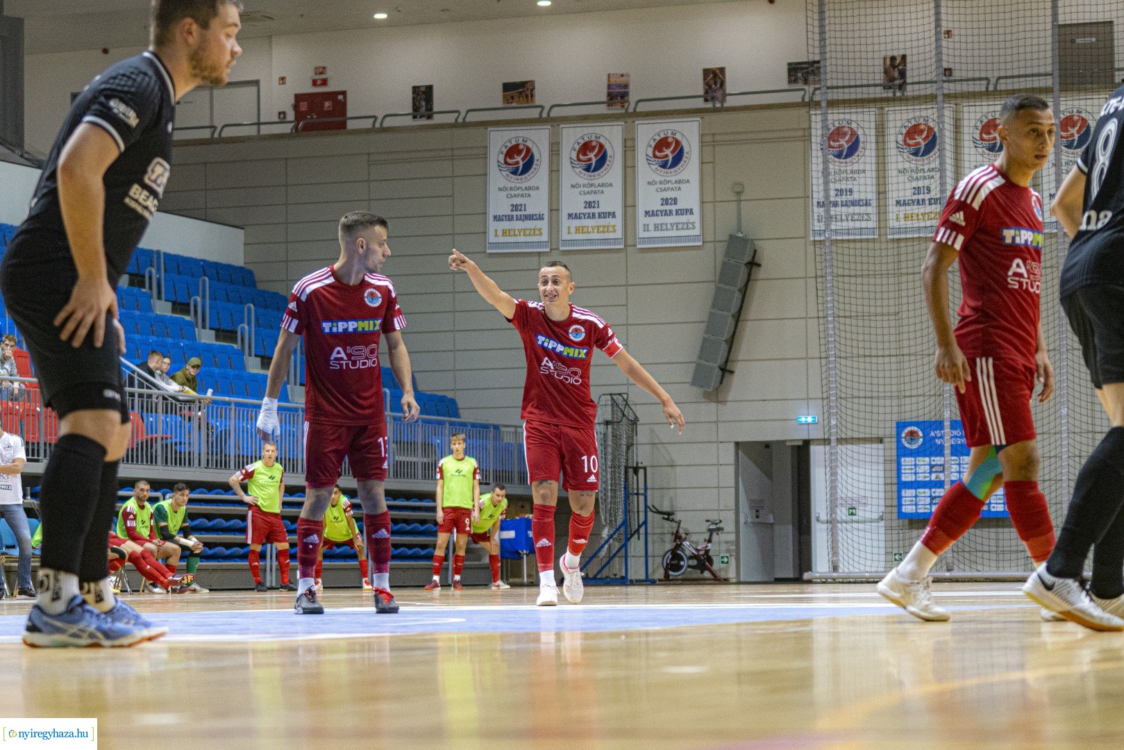 A STUDIO Nyíregyháza - ELTE-BEAC Budapest Futsal mérkőzés a Continental Arénában