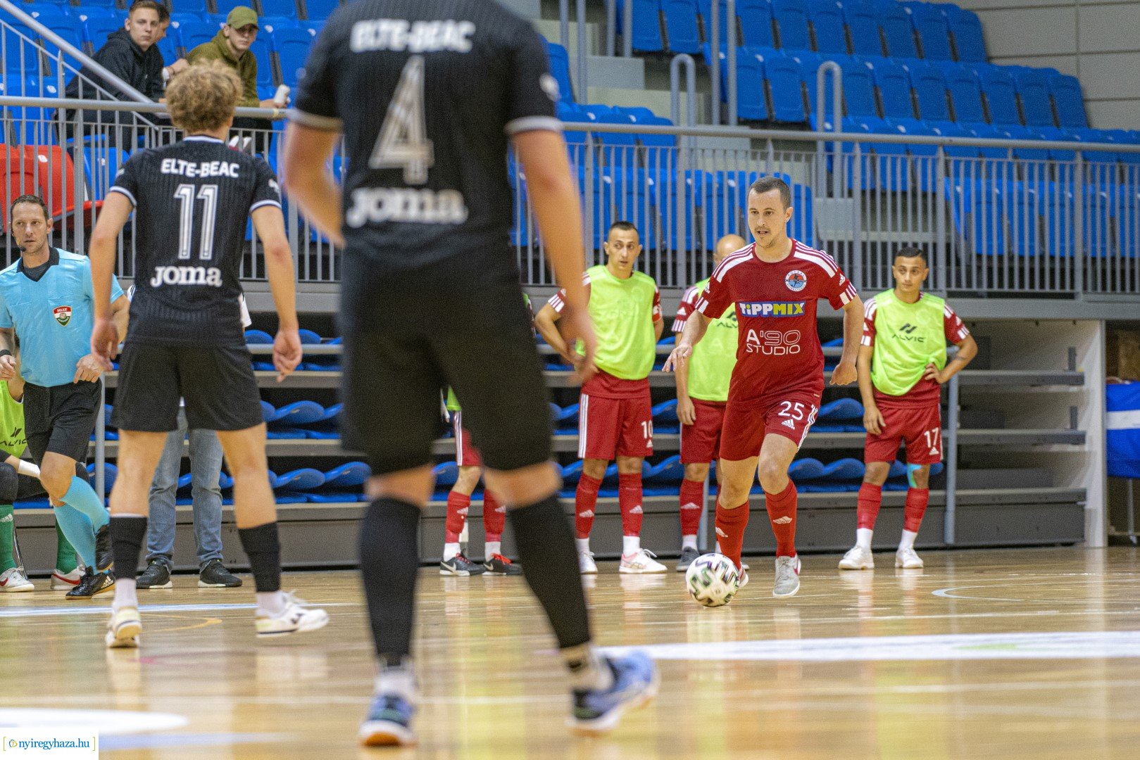 A STUDIO Nyíregyháza - ELTE-BEAC Budapest Futsal mérkőzés a Continental Arénában