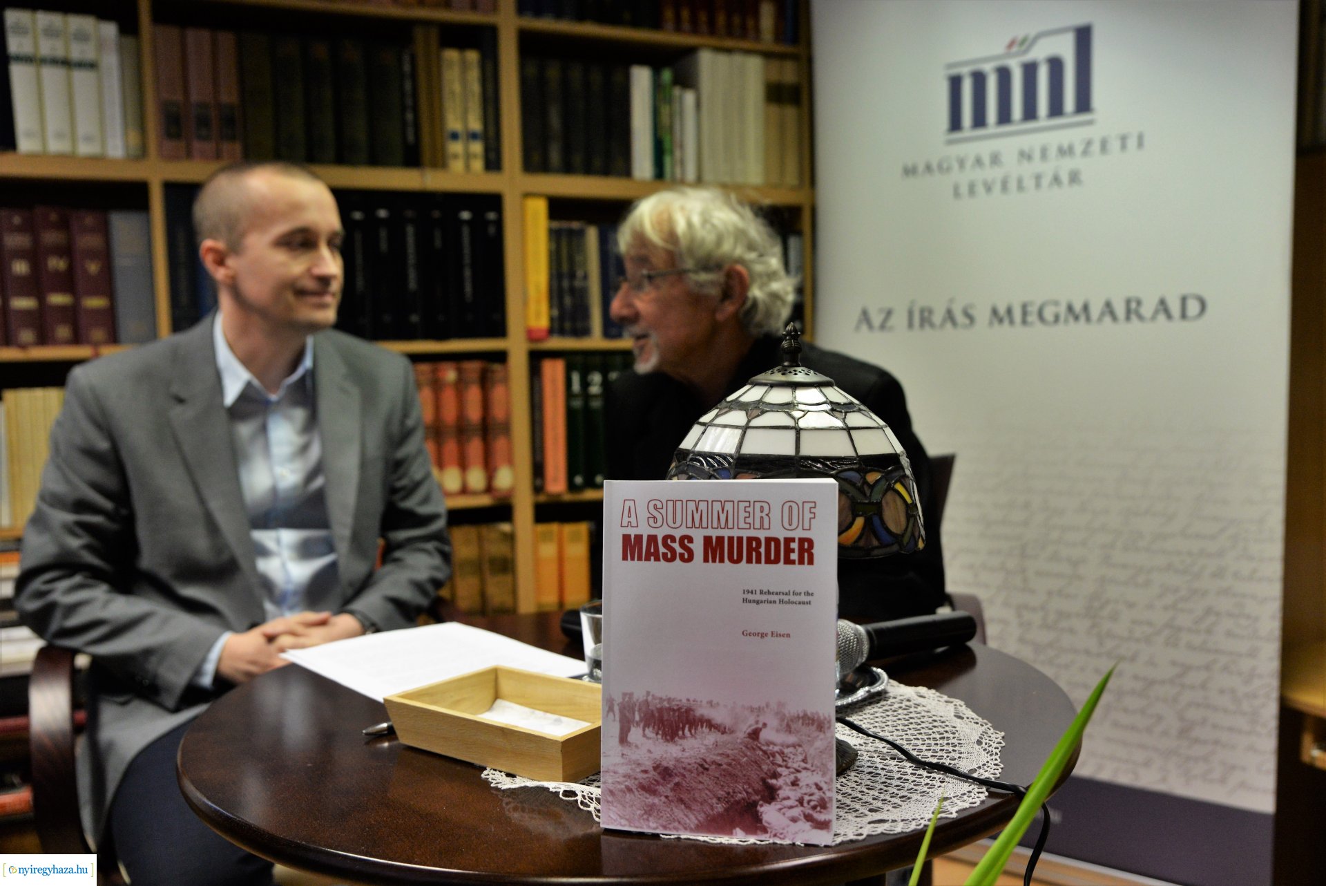 A SUMMER OF MASS MURDER - könyvbemutató a levéltárban