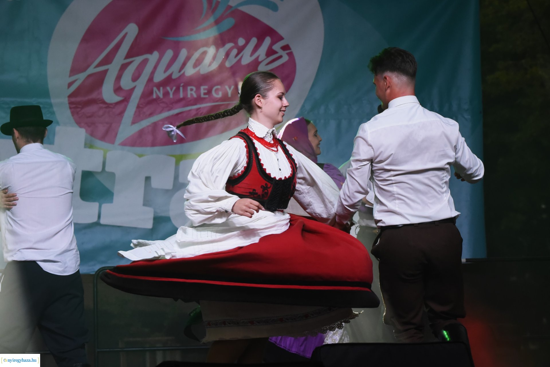 A Szabolcs Néptáncegyüttes a SóstóSerFeszten