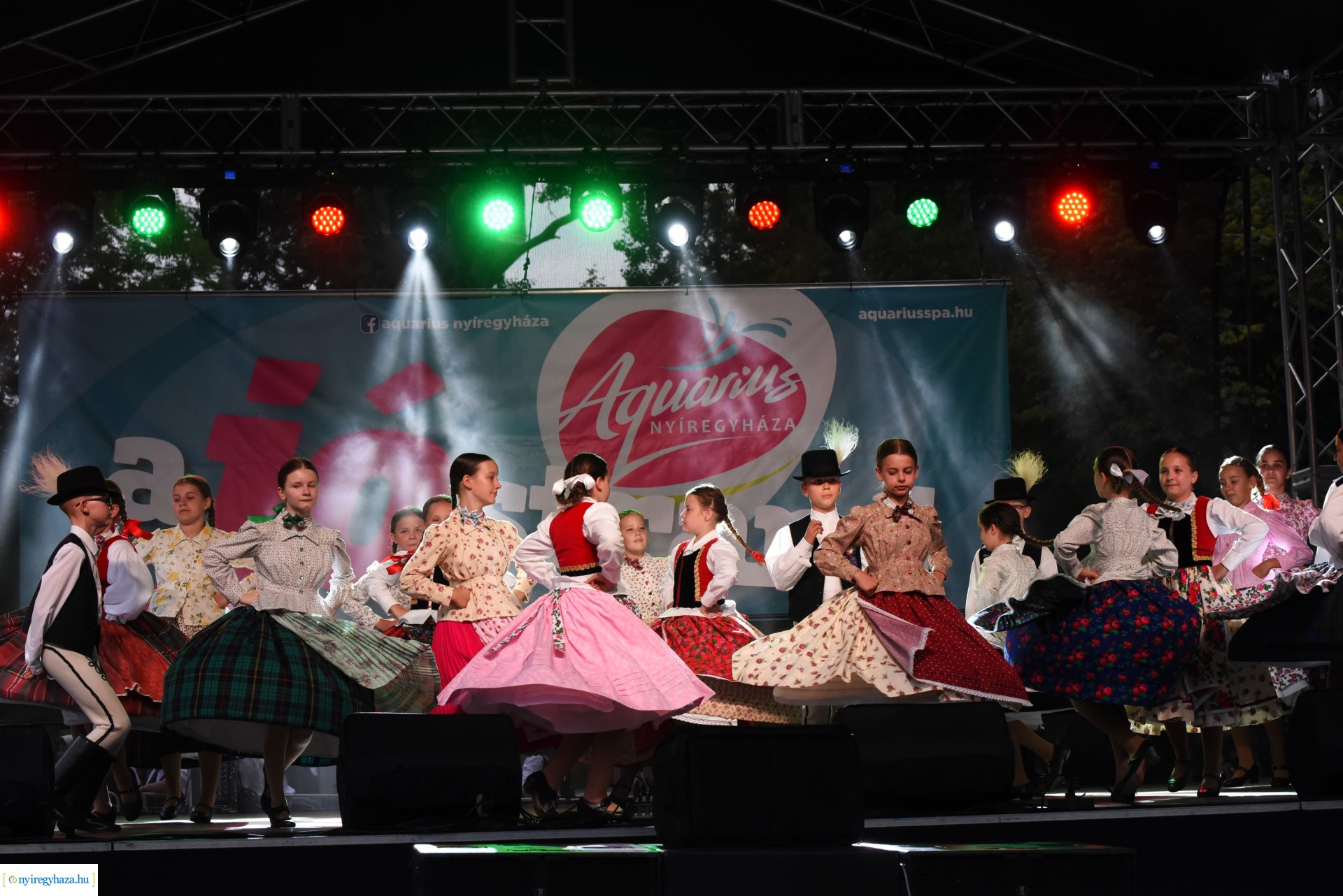 A Szabolcs Néptáncegyüttes a SóstóSerFeszten