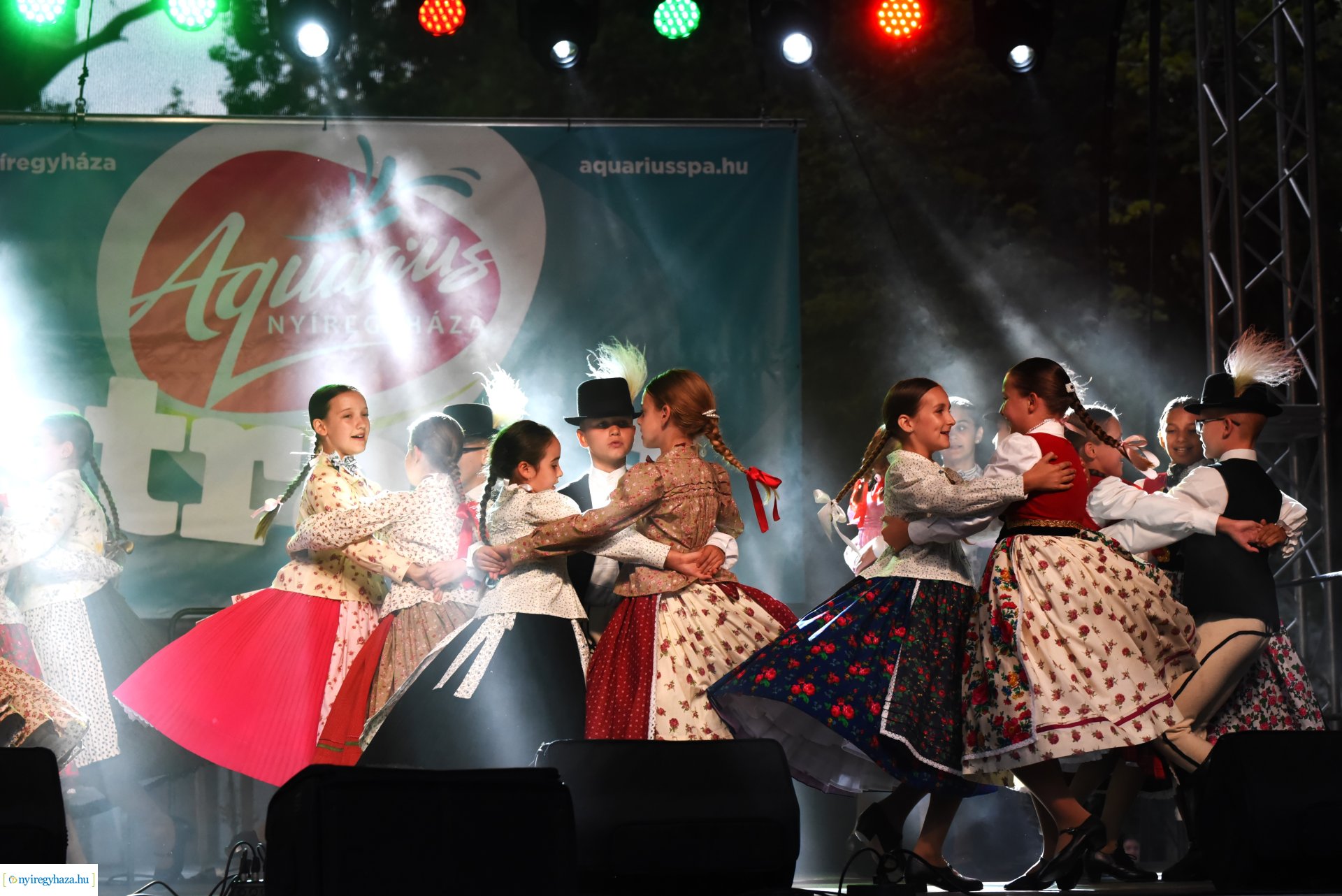 A Szabolcs Néptáncegyüttes a SóstóSerFeszten