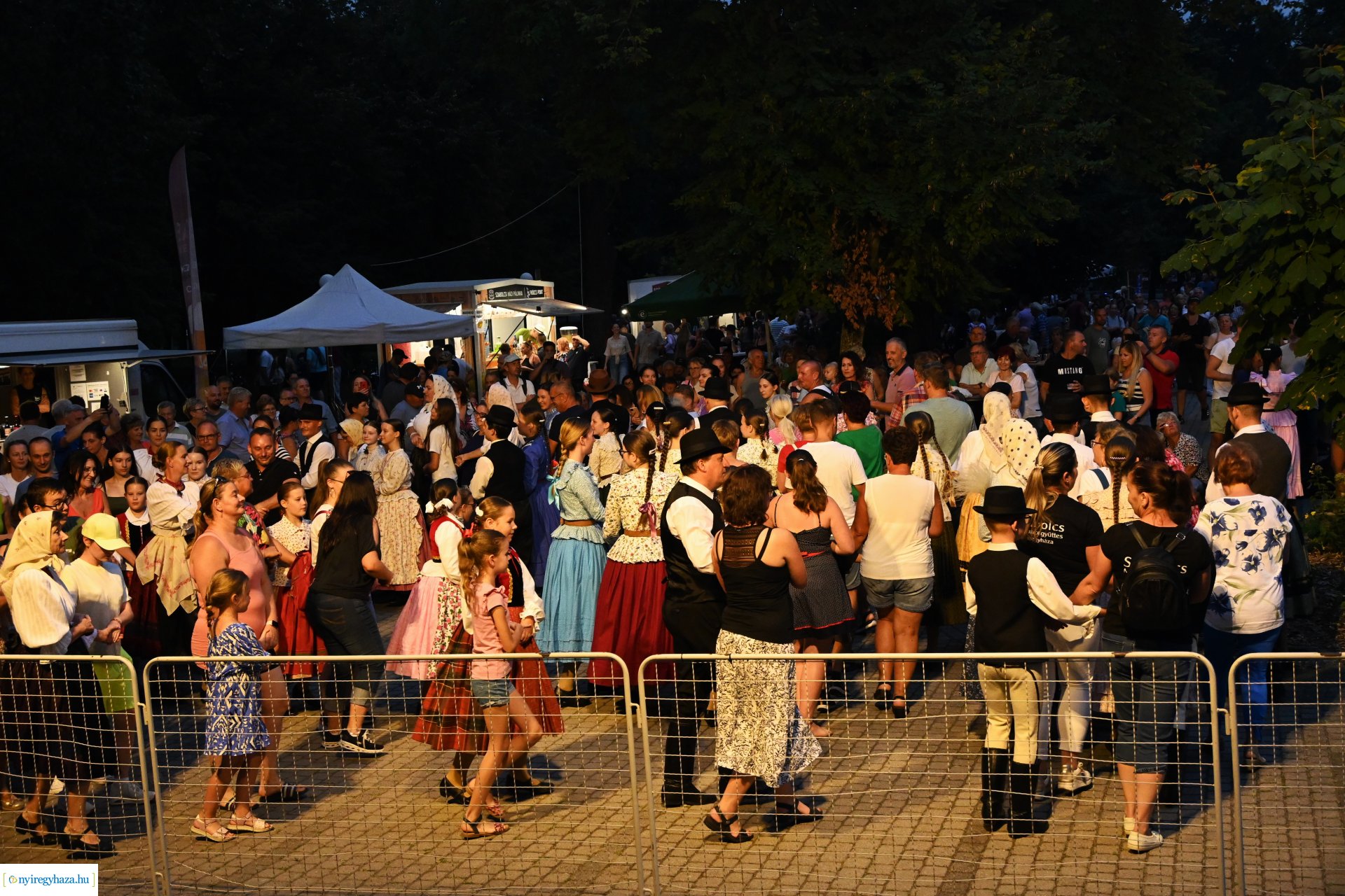 A Szabolcs Néptáncegyüttes a SóstóSerFeszten