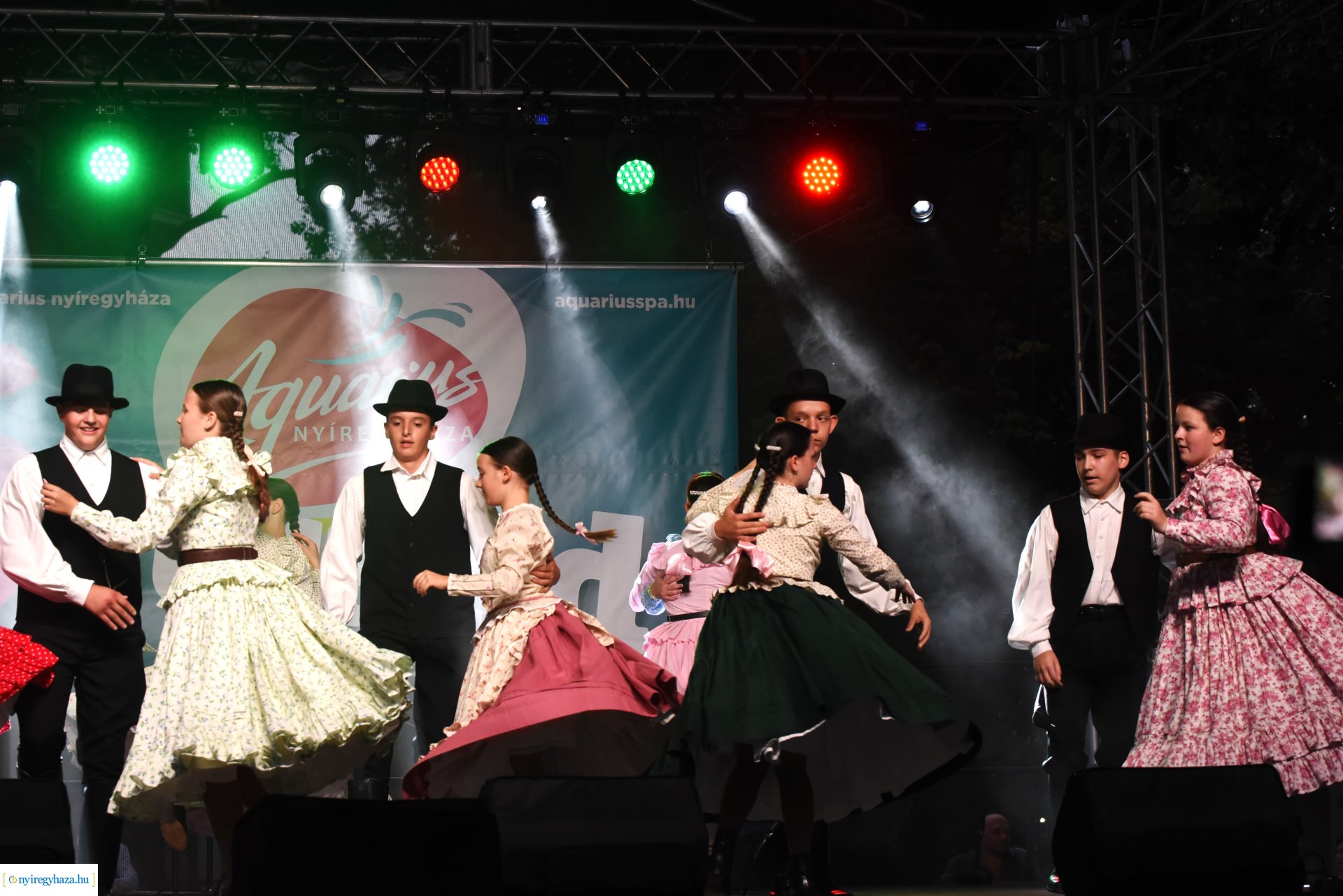 A Szabolcs Néptáncegyüttes a SóstóSerFeszten