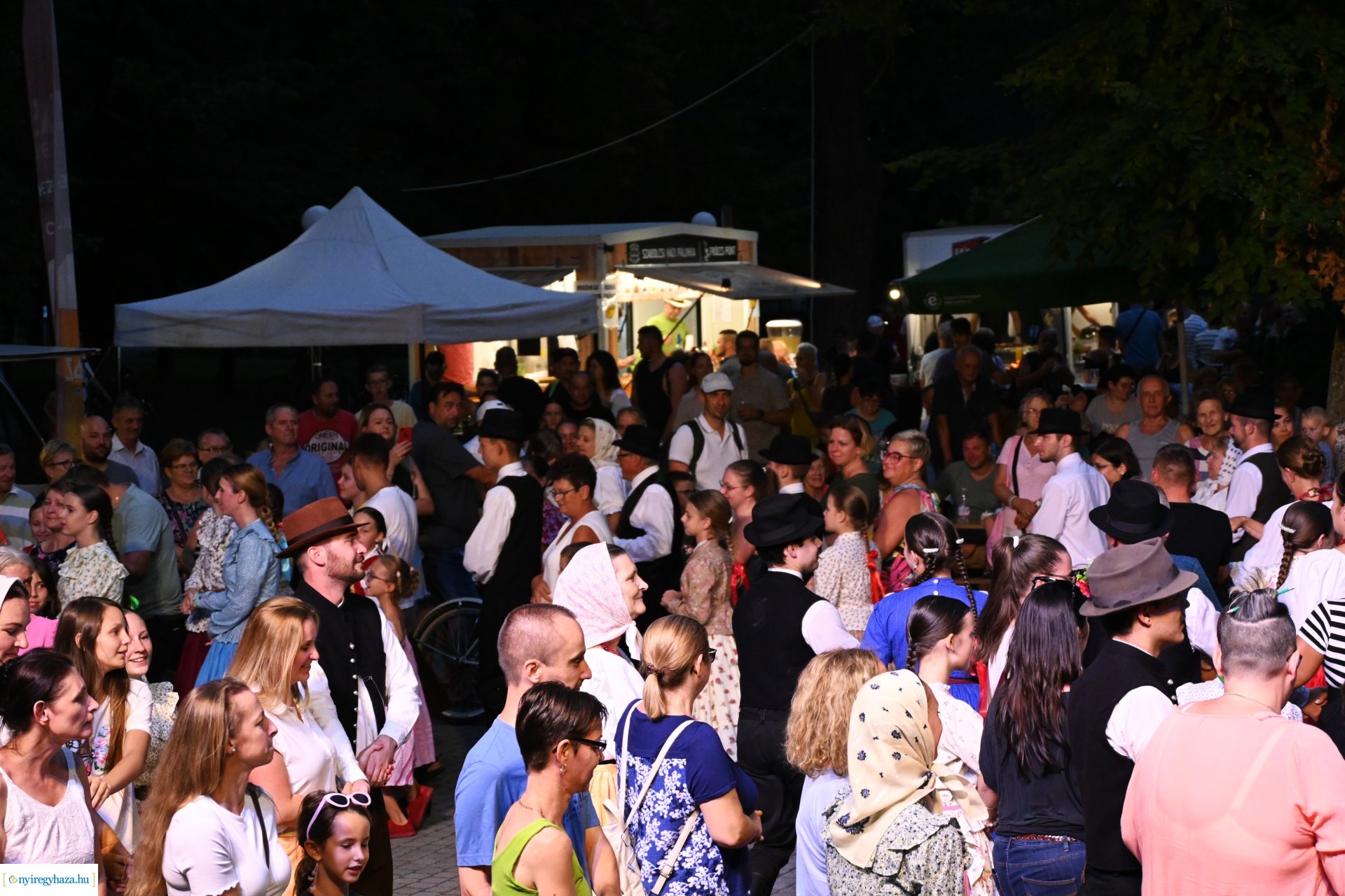 A Szabolcs Néptáncegyüttes a SóstóSerFeszten