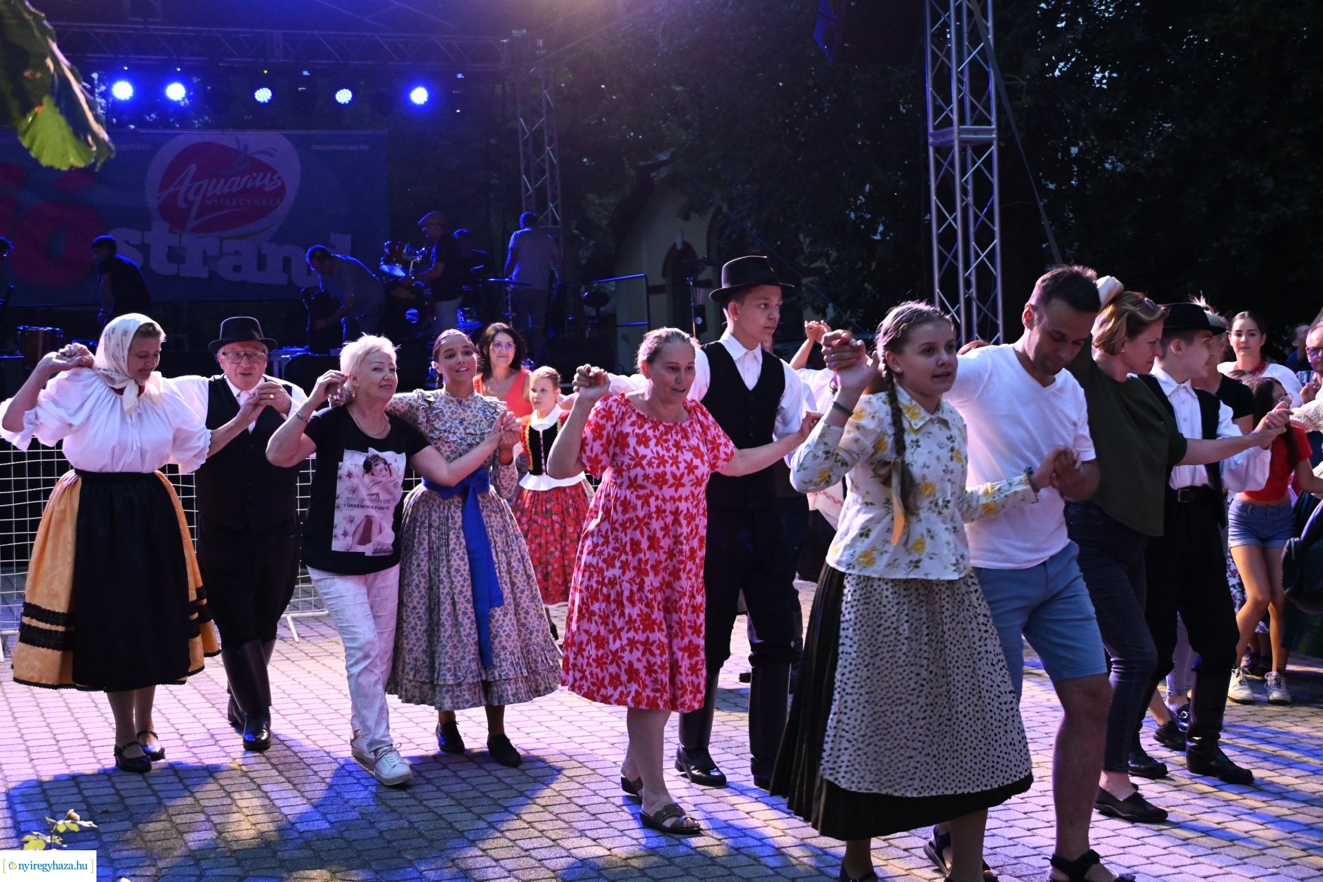A Szabolcs Néptáncegyüttes a SóstóSerFeszten