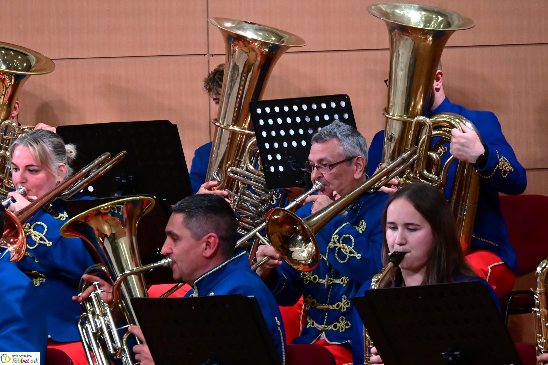 A Szabolcsi Koncert Fúvószenekar Operettgálája sztárvendégekkel