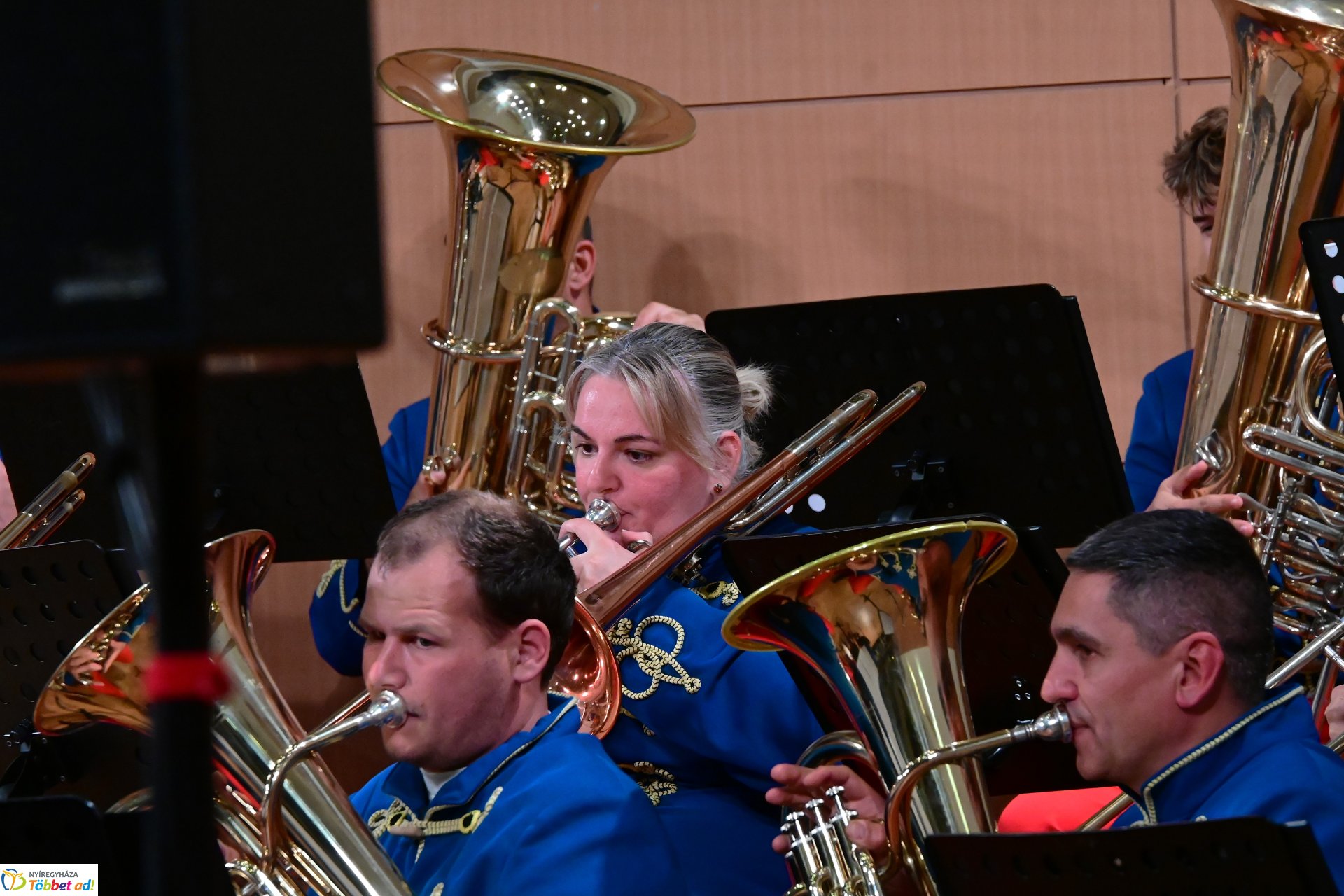 A Szabolcsi Koncert Fúvószenekar Operettgálája sztárvendégekkel