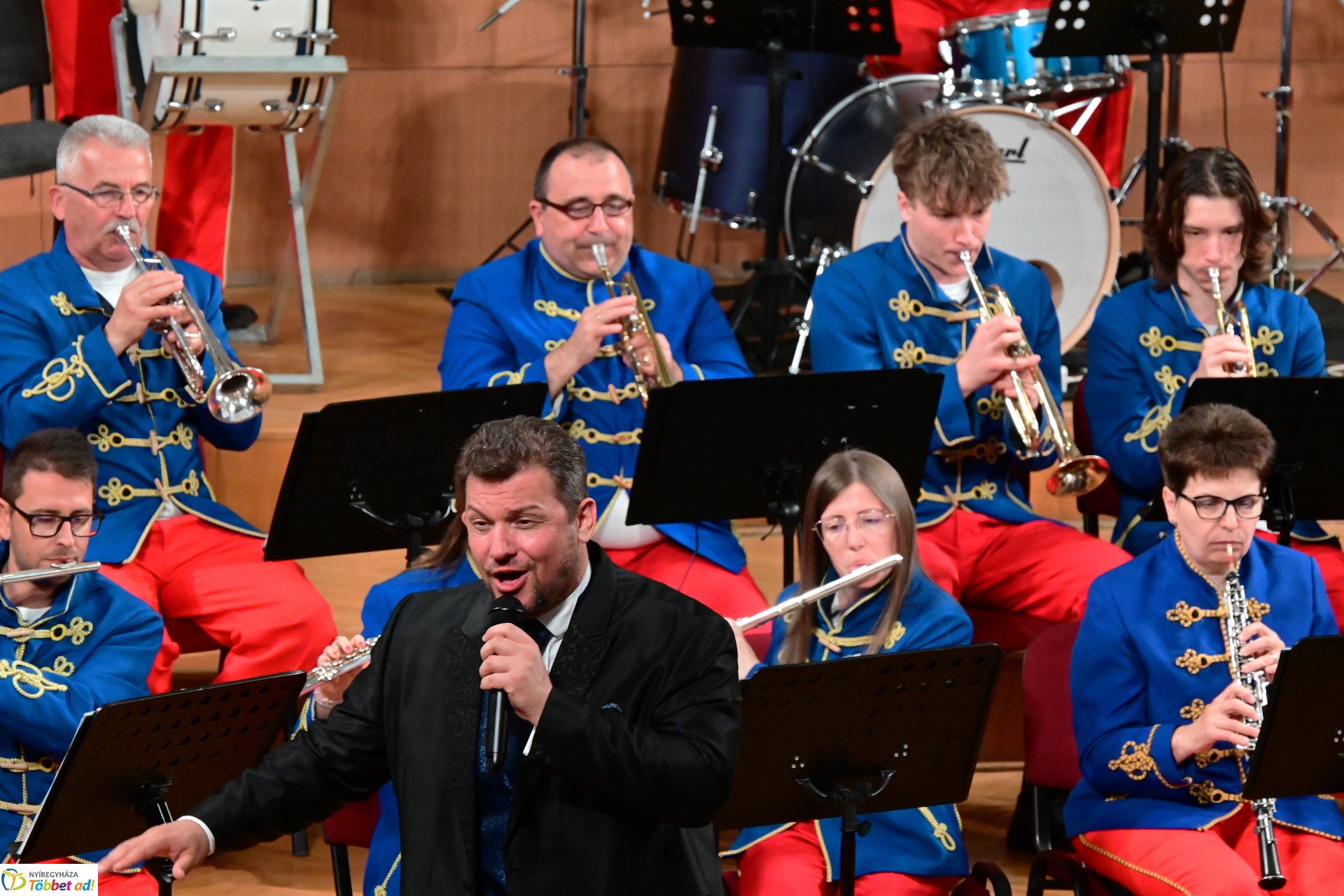A Szabolcsi Koncert Fúvószenekar Operettgálája sztárvendégekkel