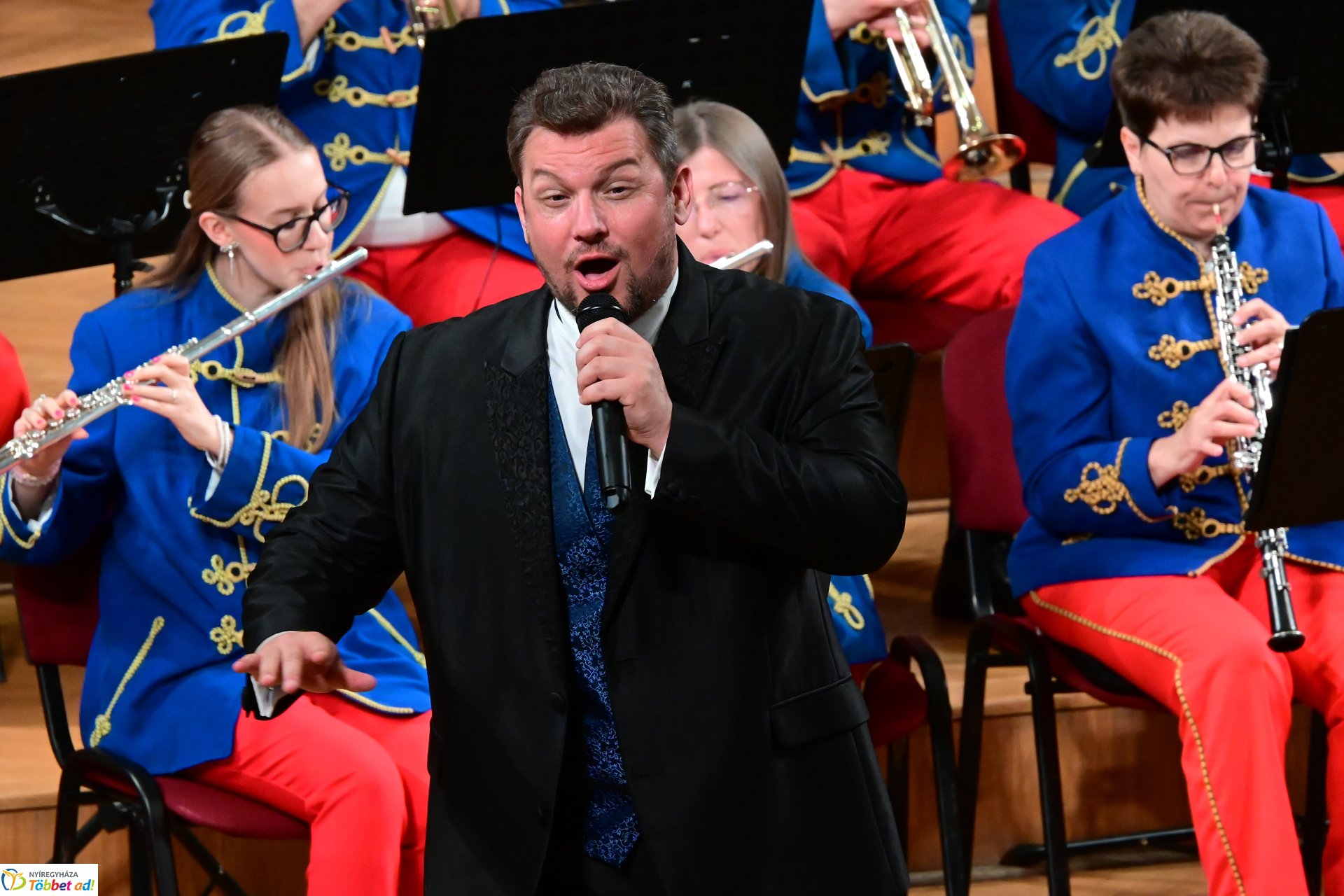 A Szabolcsi Koncert Fúvószenekar Operettgálája sztárvendégekkel