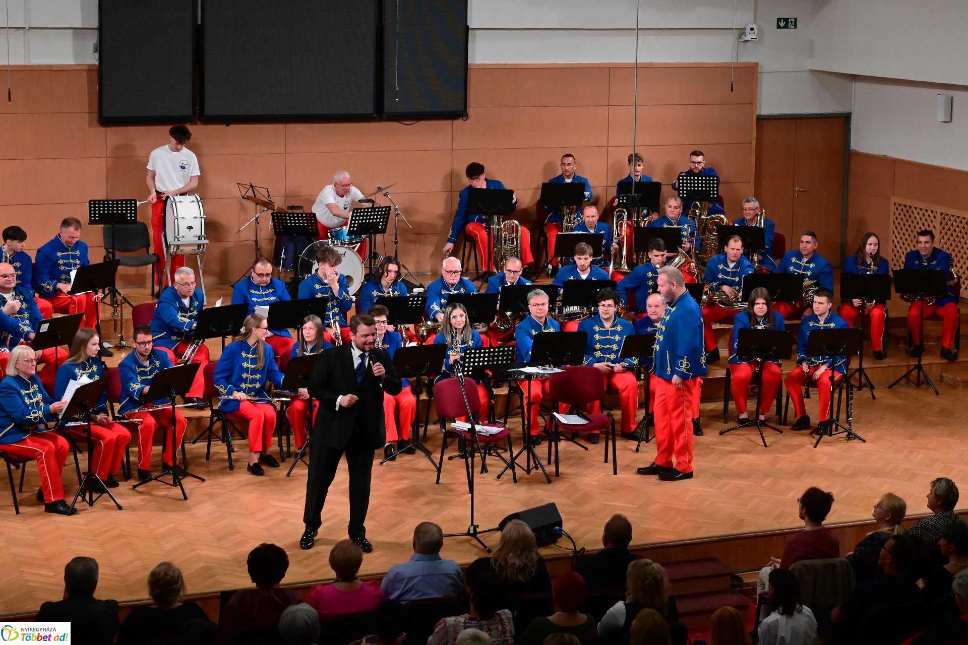 A Szabolcsi Koncert Fúvószenekar Operettgálája sztárvendégekkel