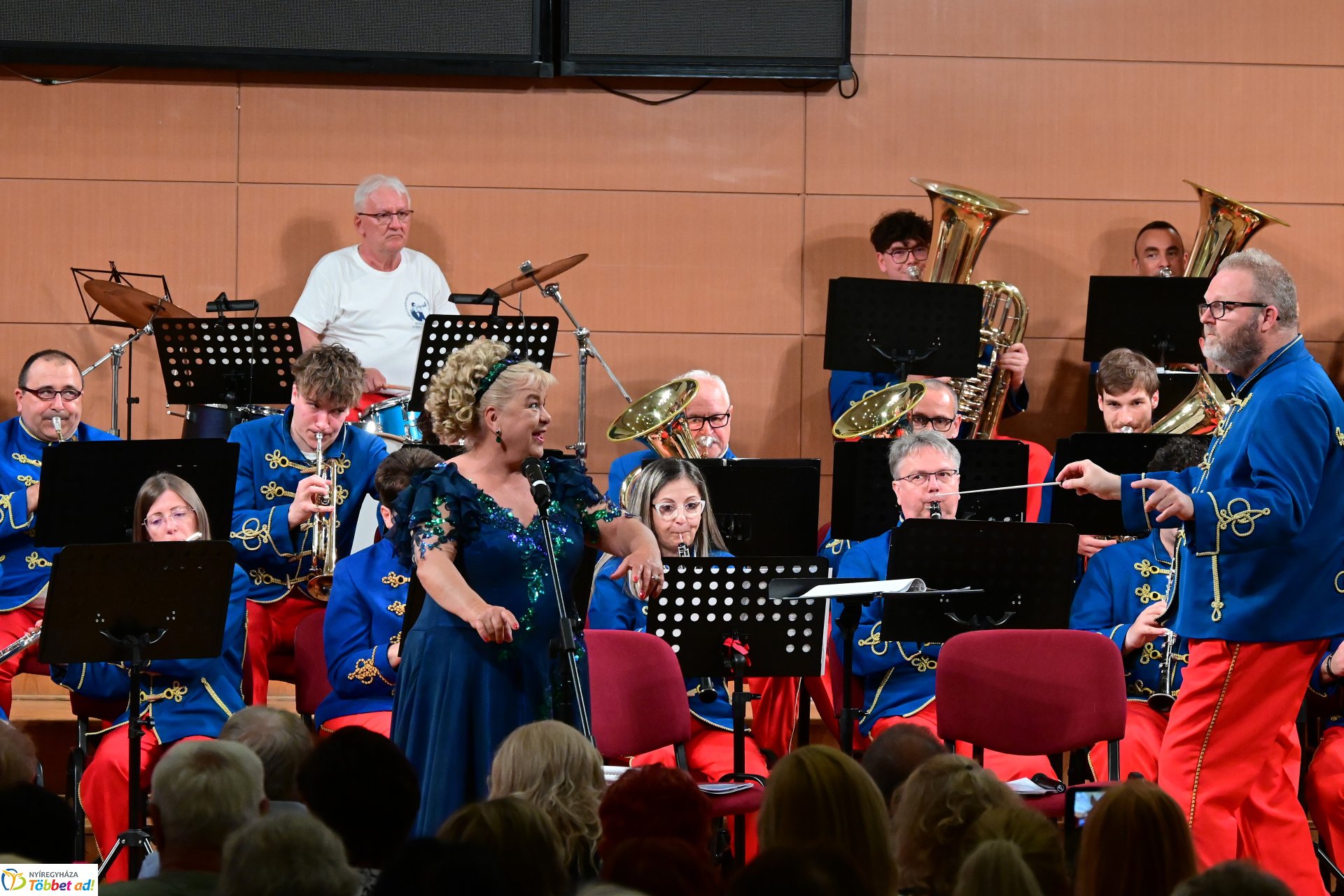 A Szabolcsi Koncert Fúvószenekar Operettgálája sztárvendégekkel