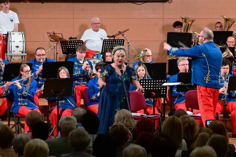 A Szabolcsi Koncert Fúvószenekar Operettgálája sztárvendégekkel