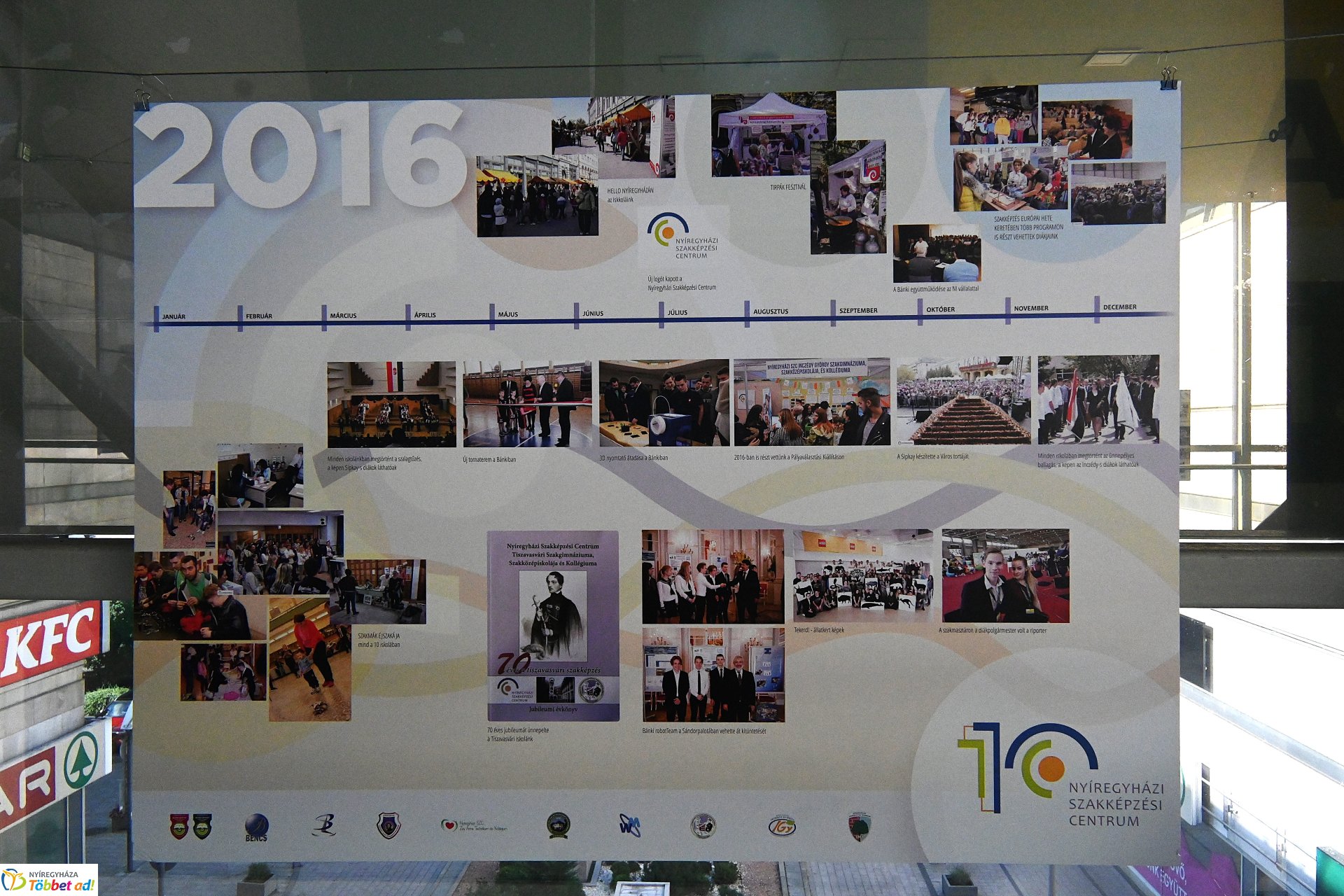 A Szakképzési Centrum idővonal kiállítása a Korzó Bevásárlóközpontban megtekinthető