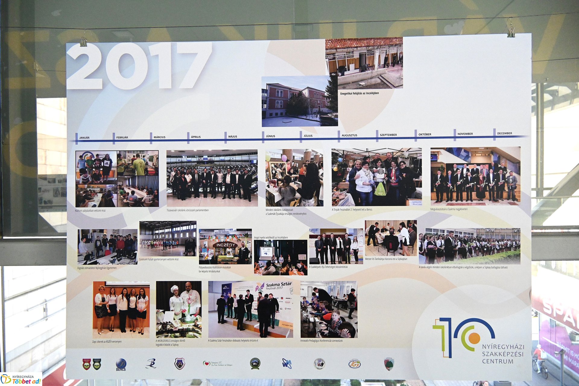 A Szakképzési Centrum idővonal kiállítása a Korzó Bevásárlóközpontban megtekinthető