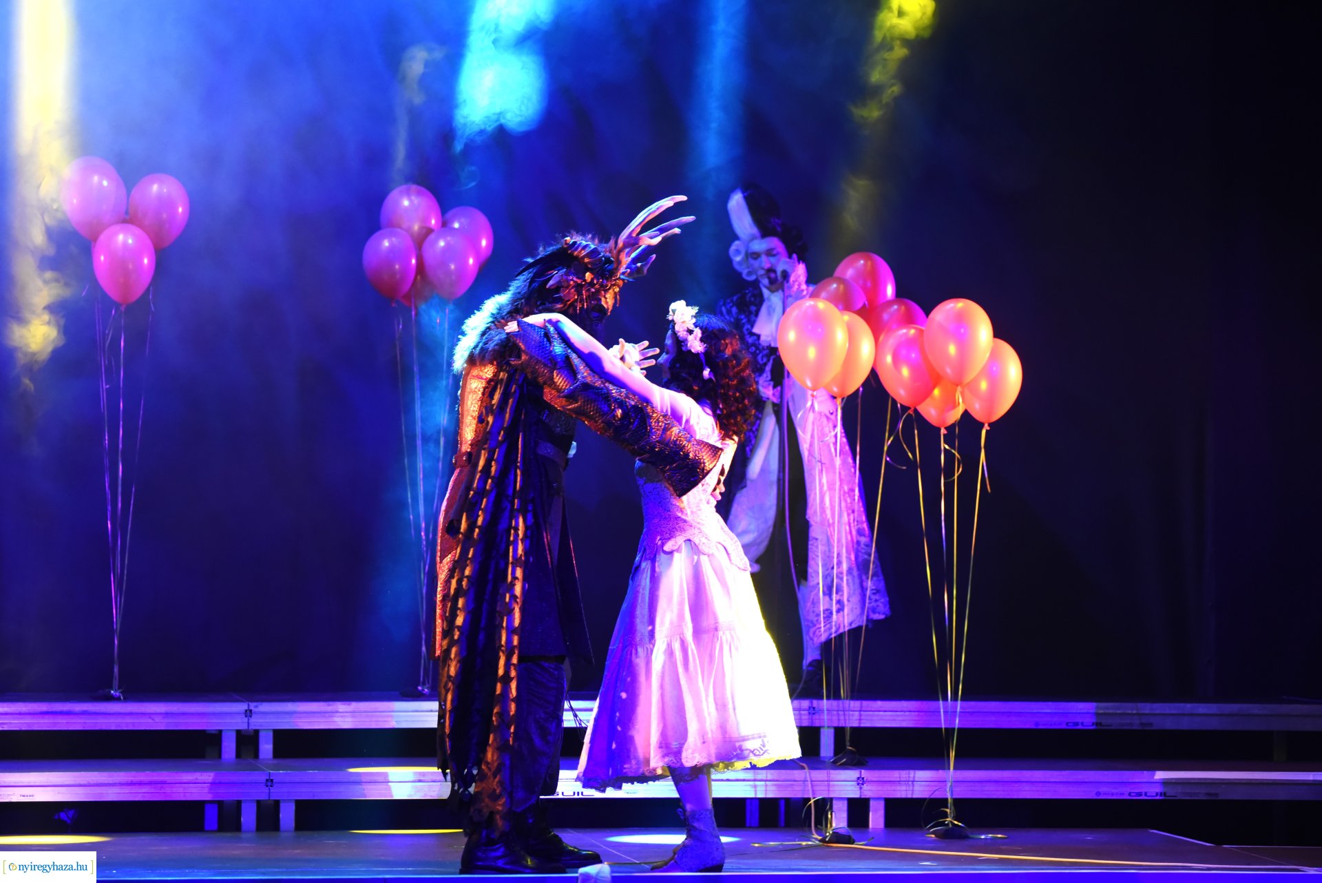 A Szépség és Szörnyeteg - bemutató a Móricz Zsigmond Színházban