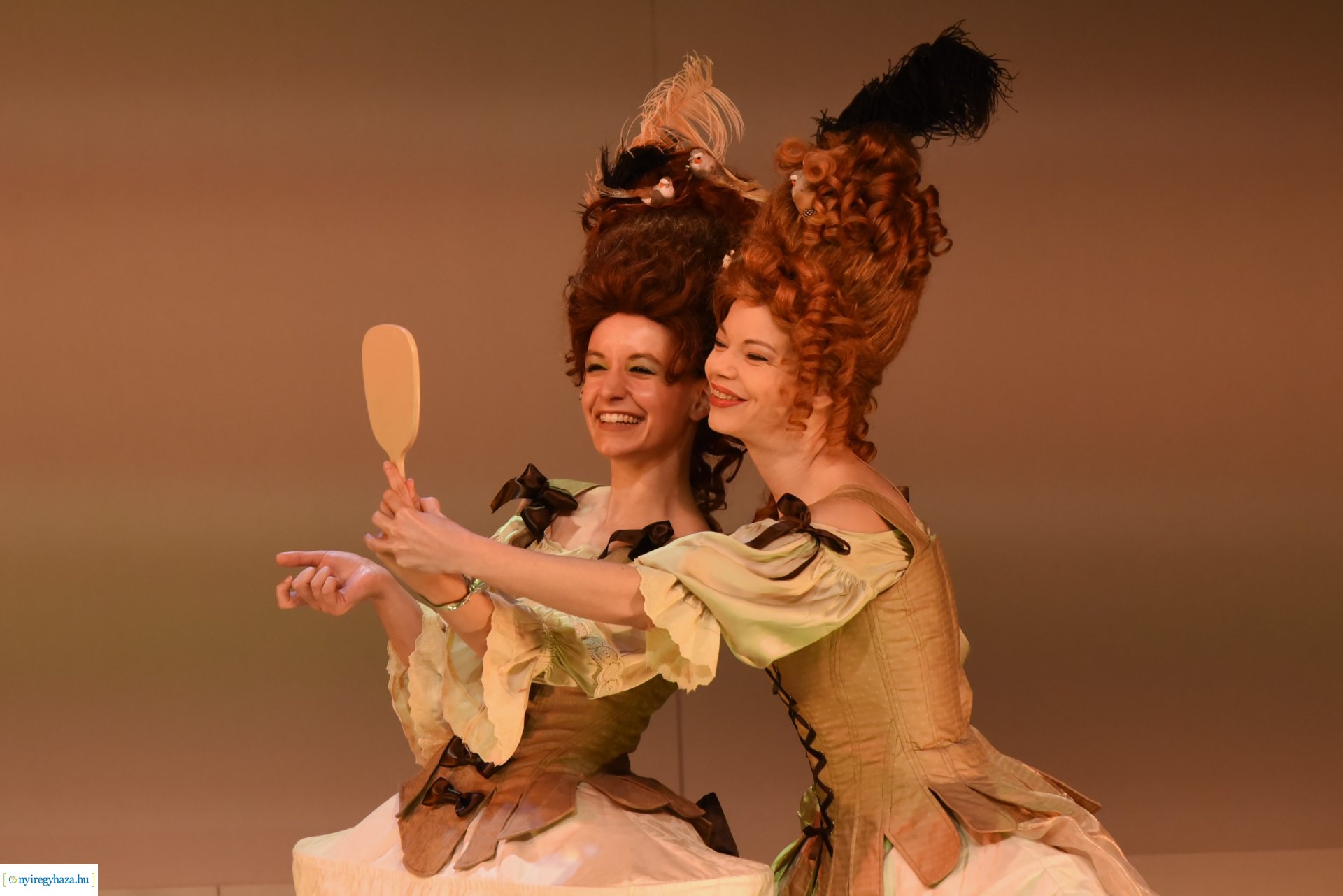 A Szépség és Szörnyeteg - bemutató a Móricz Zsigmond Színházban