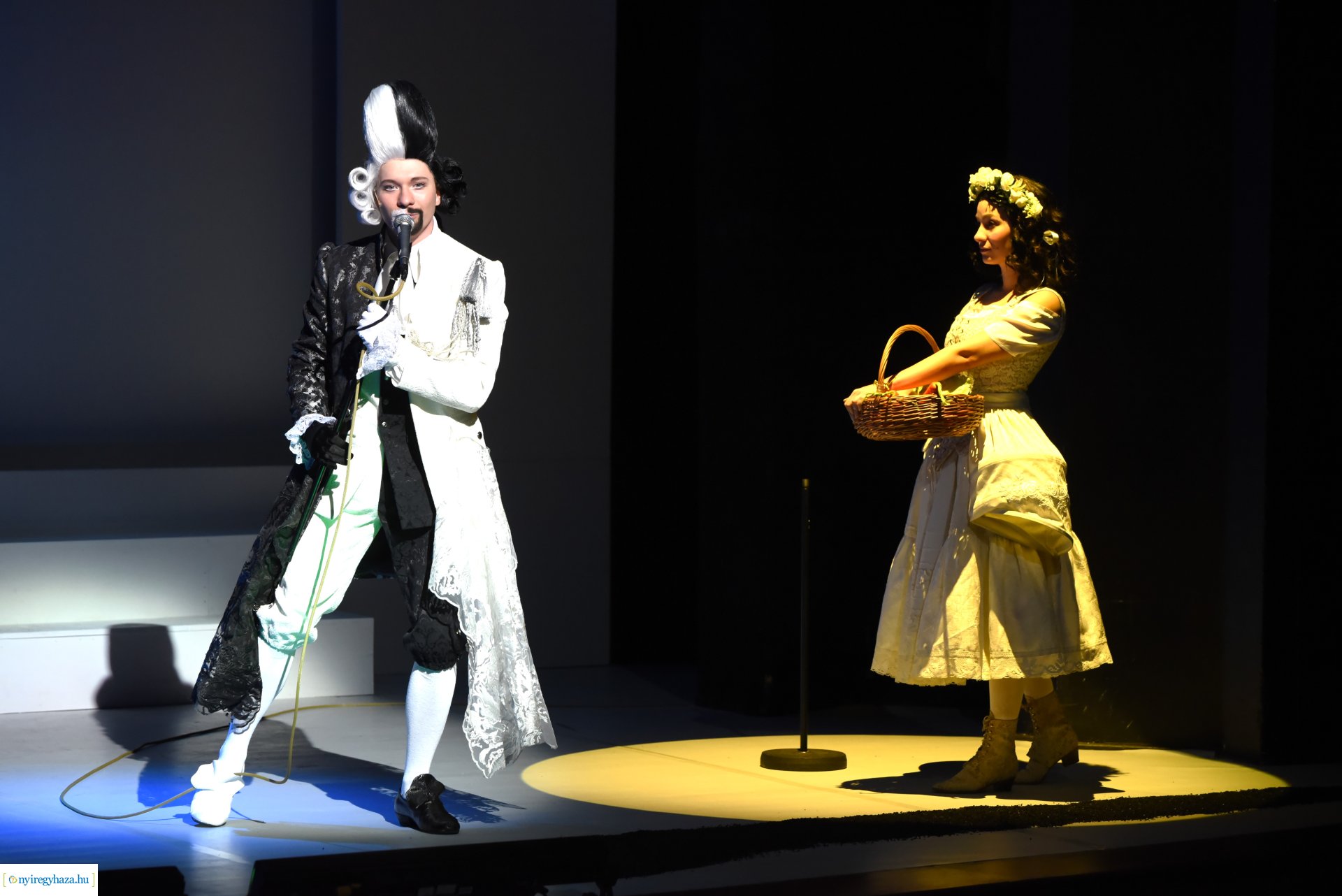 A Szépség és Szörnyeteg - bemutató a Móricz Zsigmond Színházban