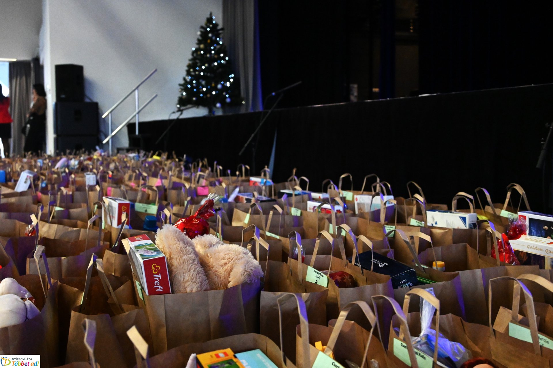 A szívek ünnepe - az arcokon mosollyal és ajándékcsomagokkal tértek haza a megajándékozottak