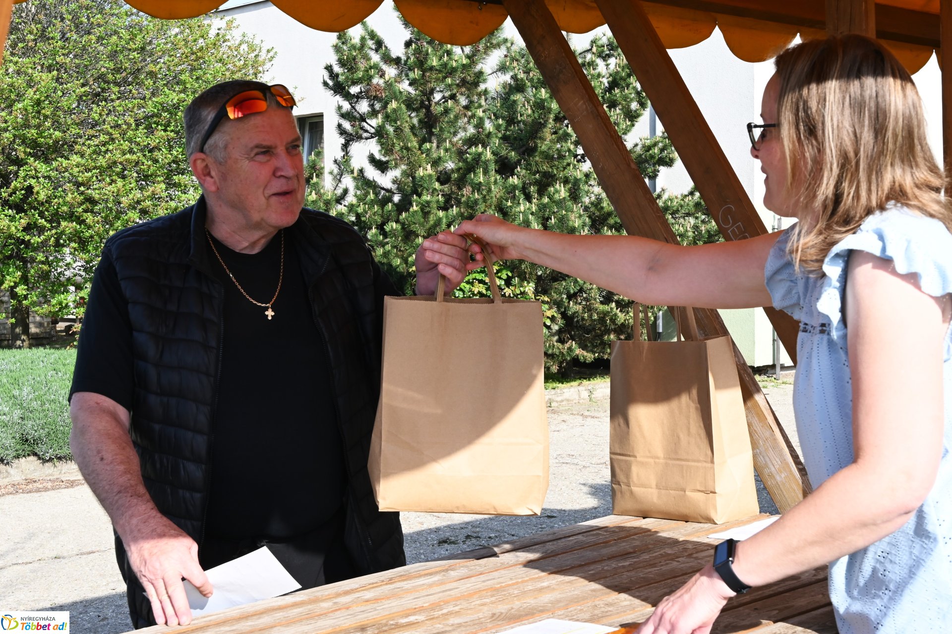 A szomszéd fűje mindig zöldebb - fűmagvak átadása a NYÍRVV-nél