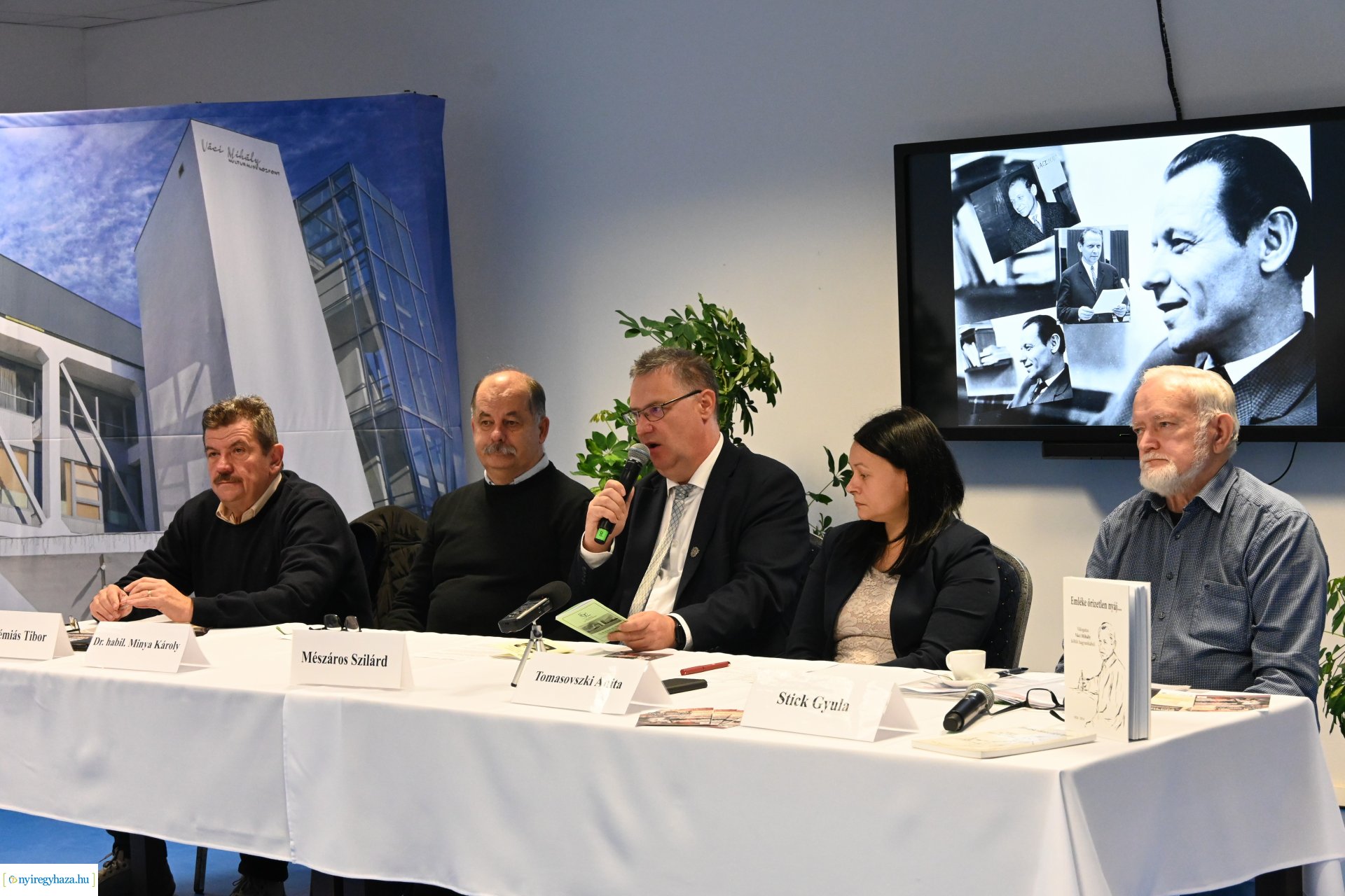 A "Váci 100" rendezvénysorozat programjait ismertették a VMKK-ban